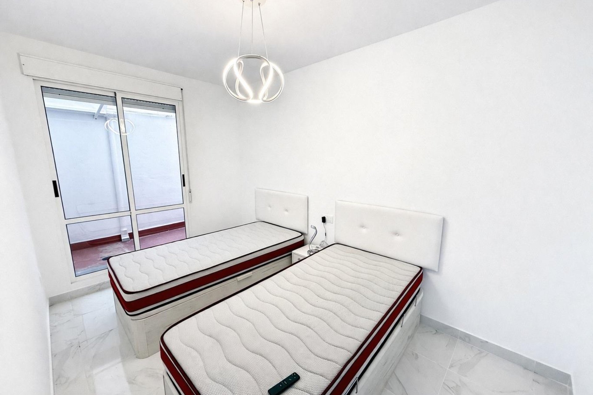 Resale - Apartment / flat - Torrevieja - Parque de Las Naciones