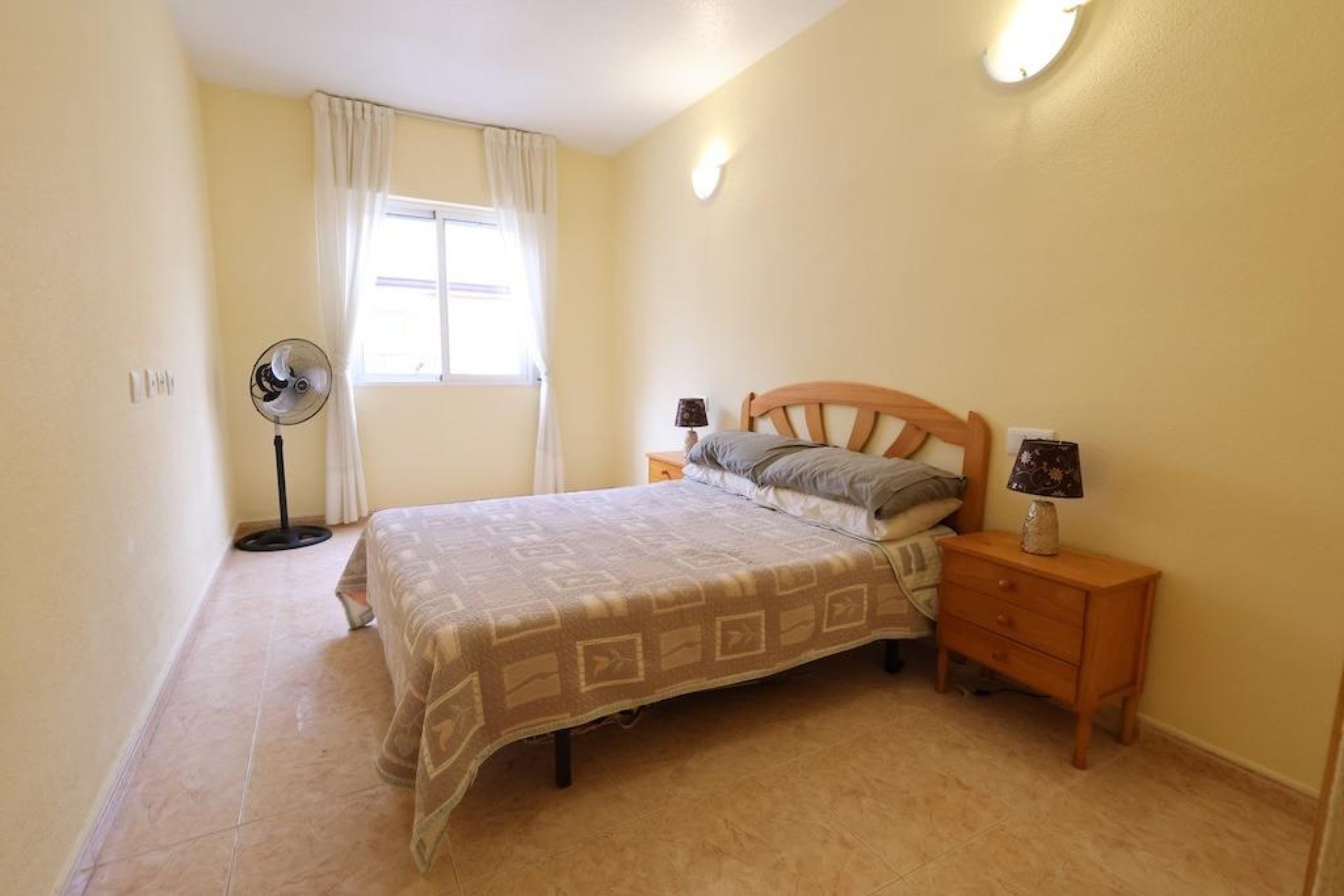 Resale - Apartment / flat - Torrevieja - Parque de las Naciones