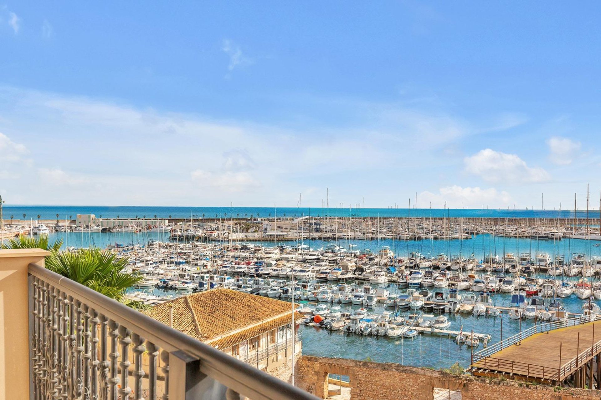 Resale - Apartment / flat - Torrevieja - Paseo maritimo