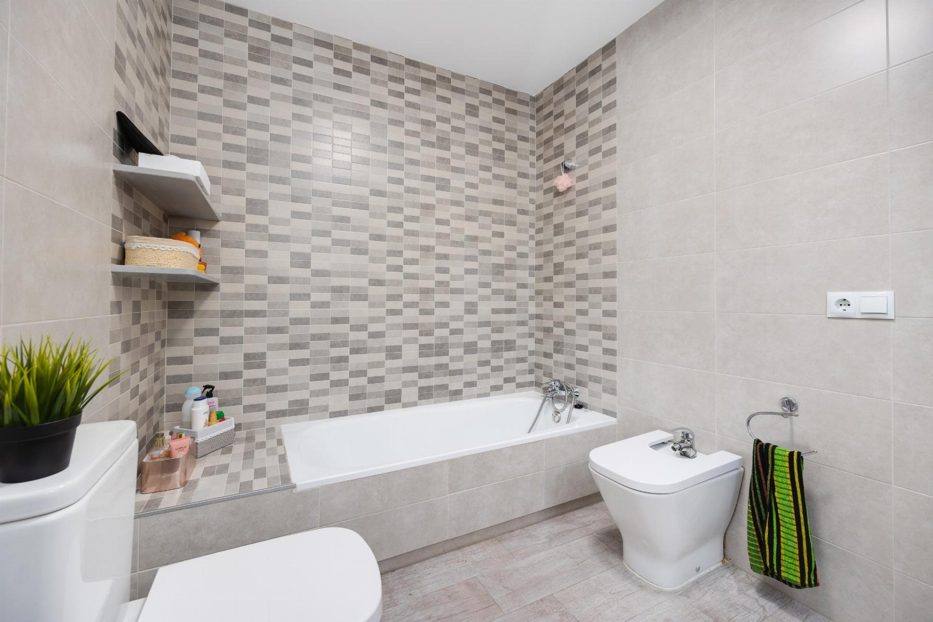 Resale - Apartment / flat - Torrevieja - Piscinas naturales