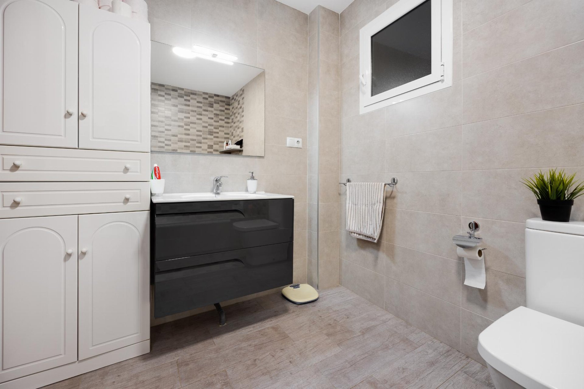 Resale - Apartment / flat - Torrevieja - Piscinas naturales