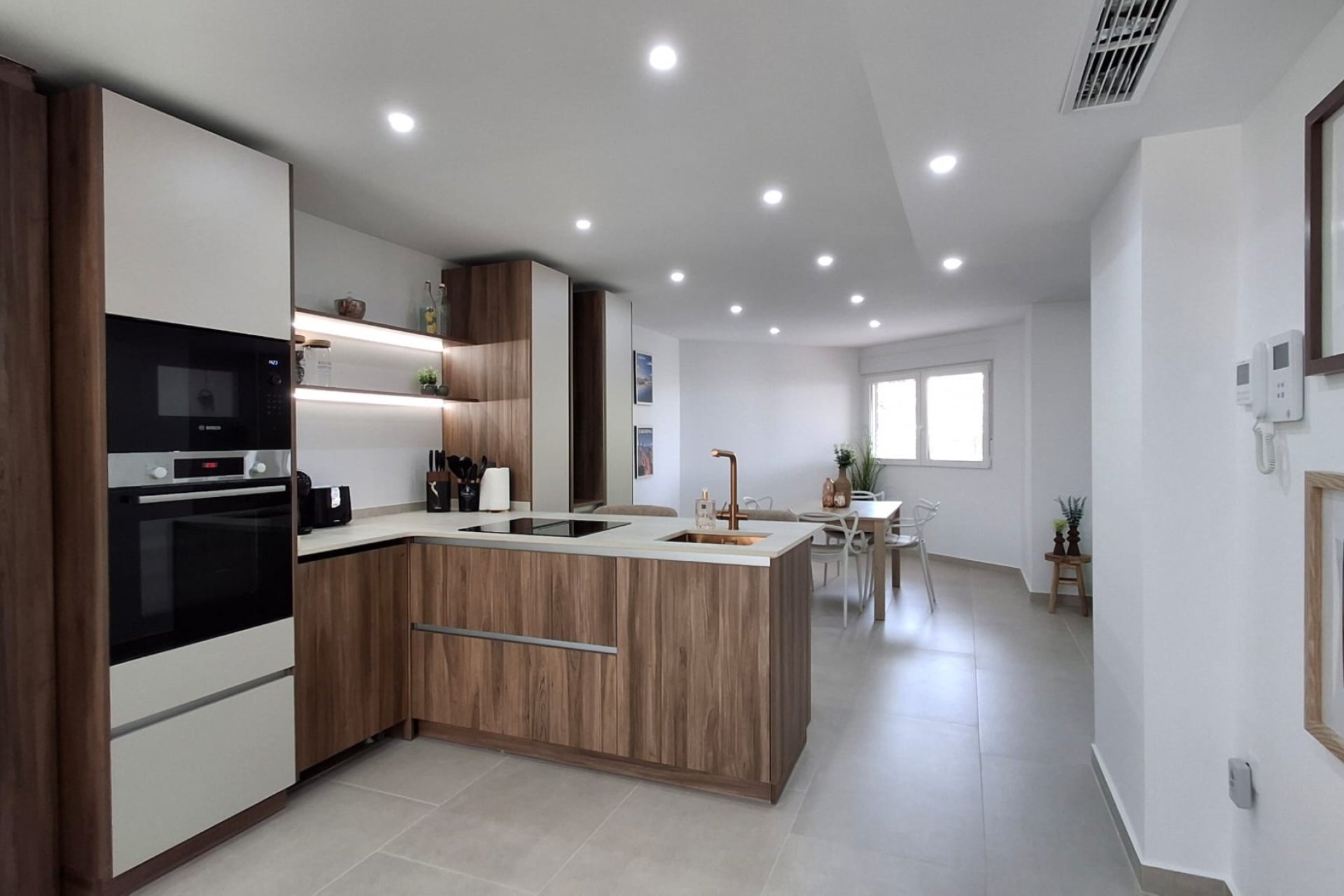 Resale - Apartment / flat - Torrevieja - Playa Acequion