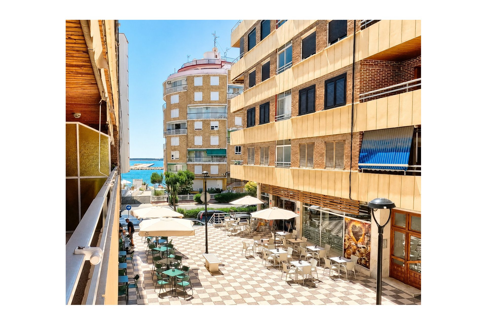 Resale - Apartment / flat - Torrevieja - Playa Acequion
