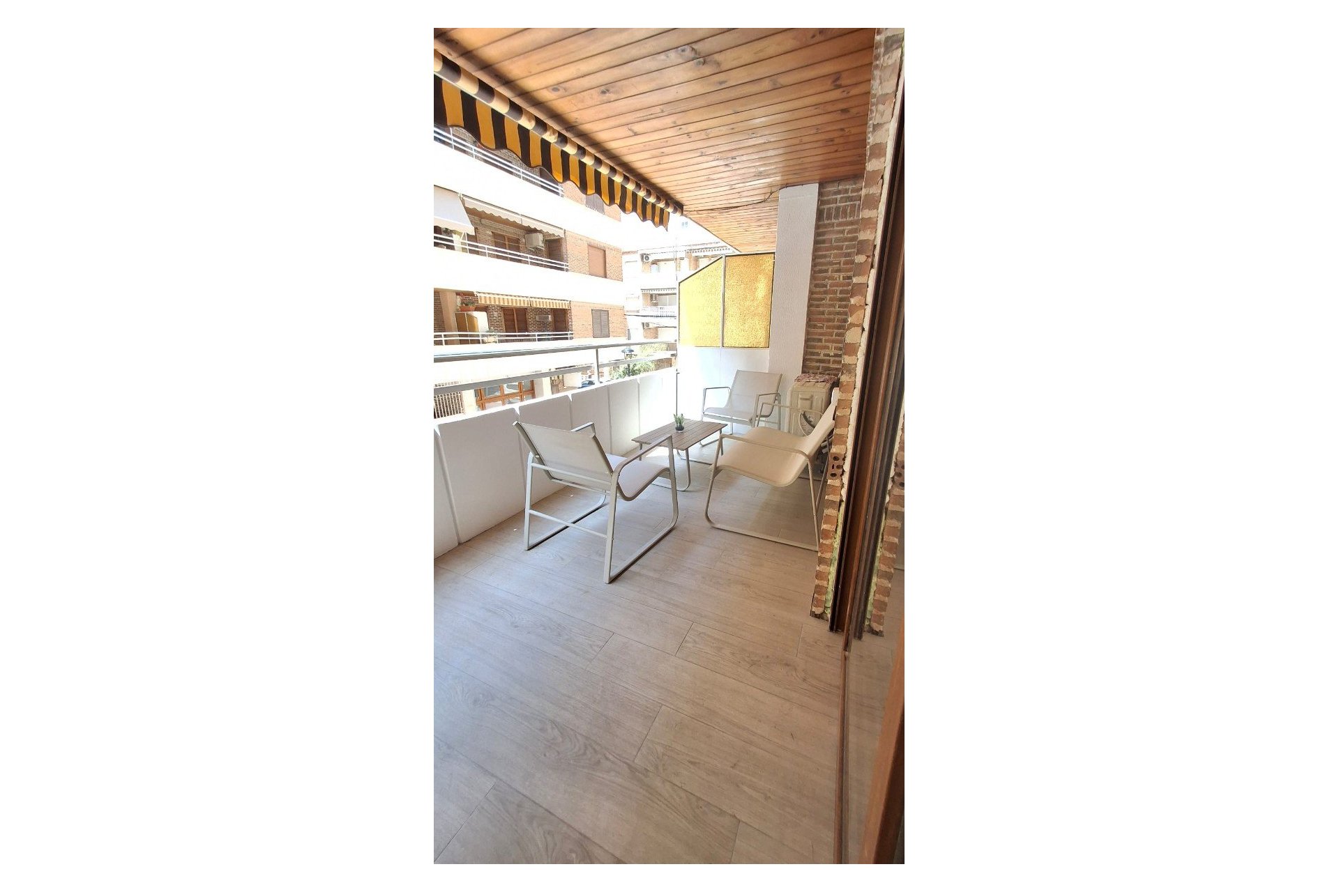 Resale - Apartment / flat - Torrevieja - Playa Acequion