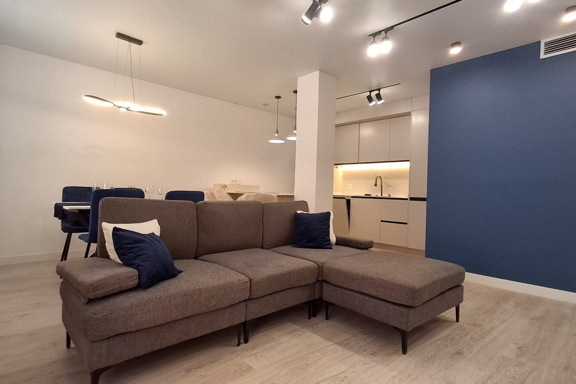 Resale - Apartment / flat - Torrevieja - Playa Acequion