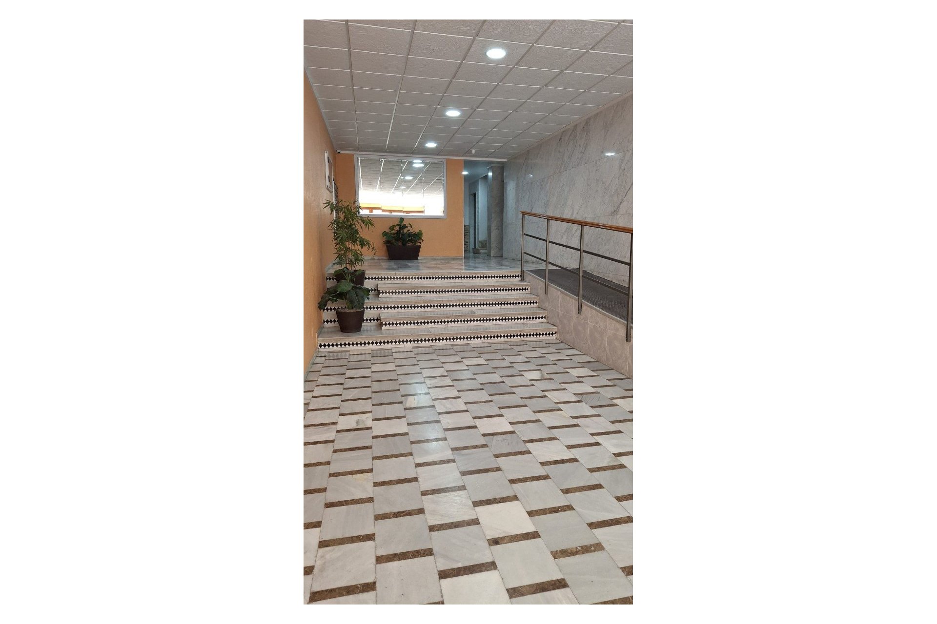 Resale - Apartment / flat - Torrevieja - Playa Acequion