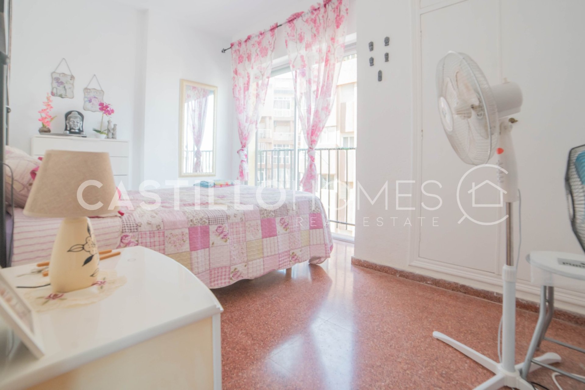 Resale - Apartment / flat - Torrevieja - Playa de los Locos