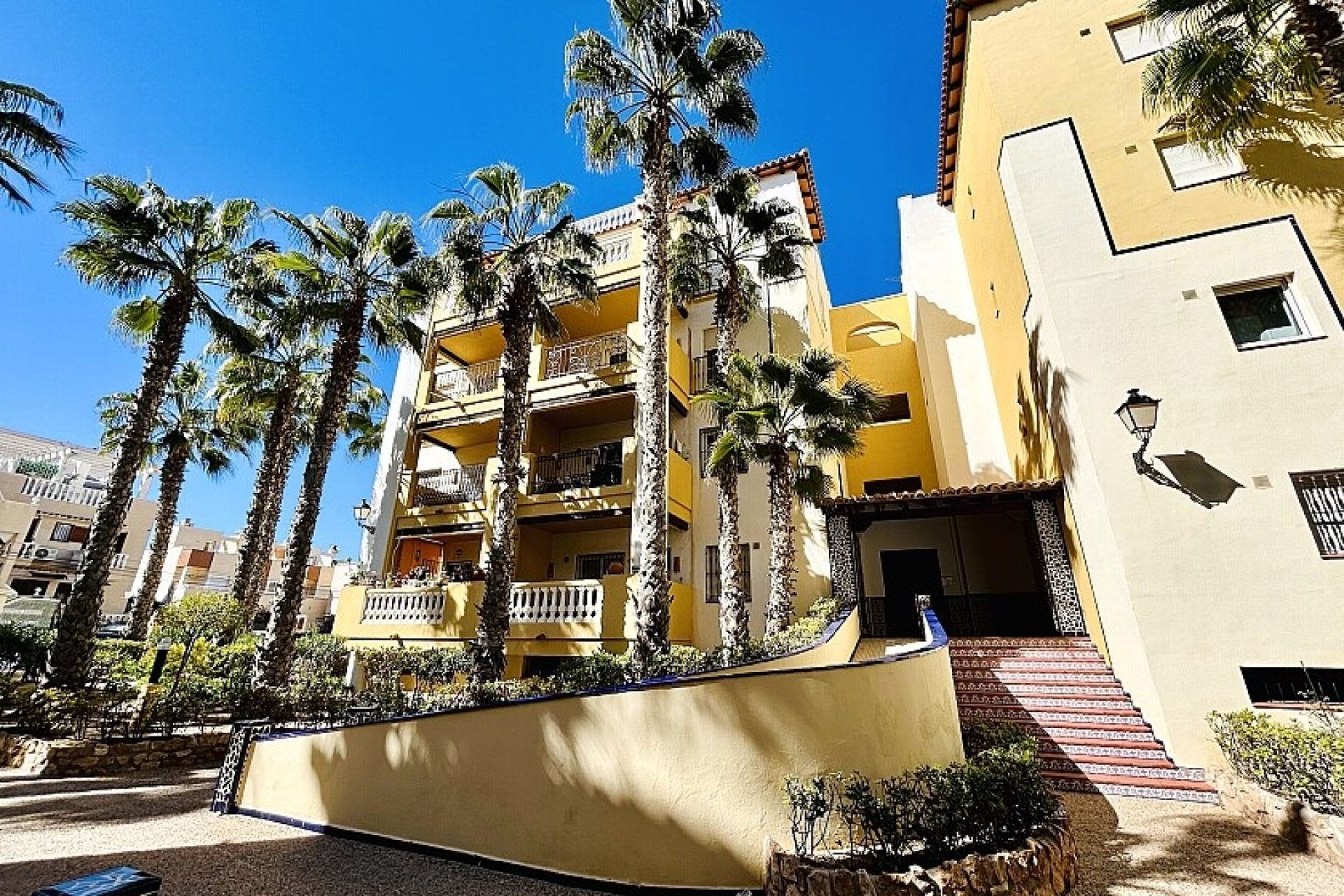 Resale - Apartment / flat - Torrevieja - Playa de los Locos