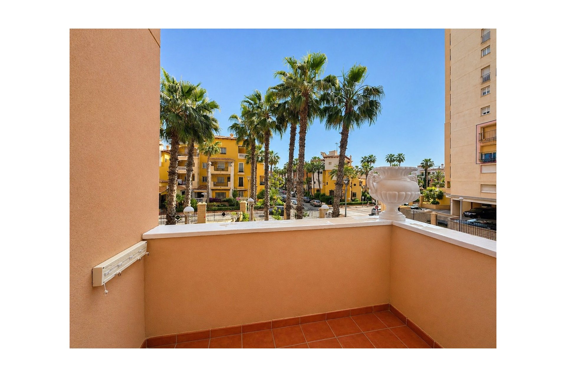 Resale - Apartment / flat - Torrevieja - Playa de los Locos