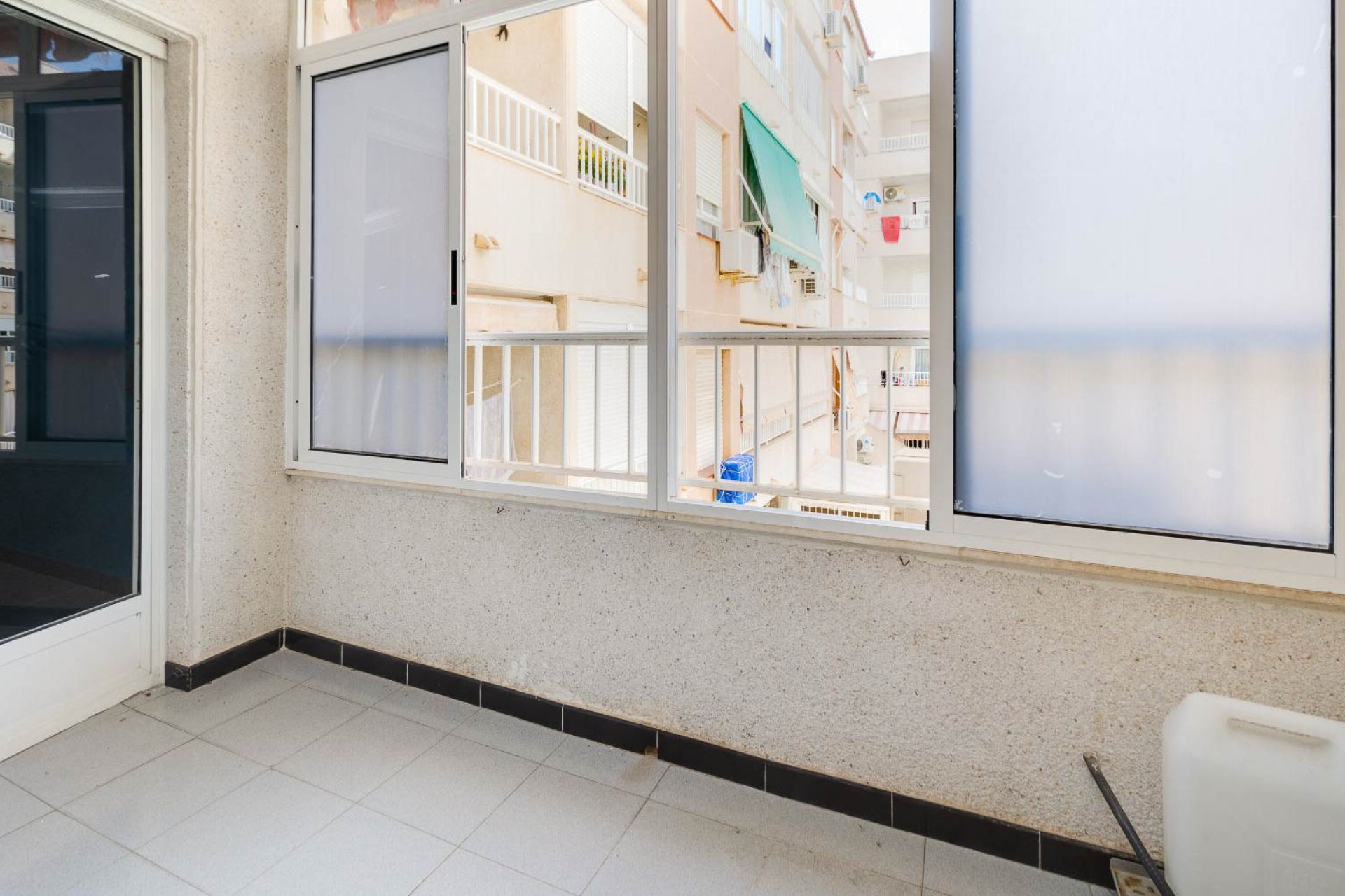 Resale - Apartment / flat - Torrevieja - Playa de los Locos
