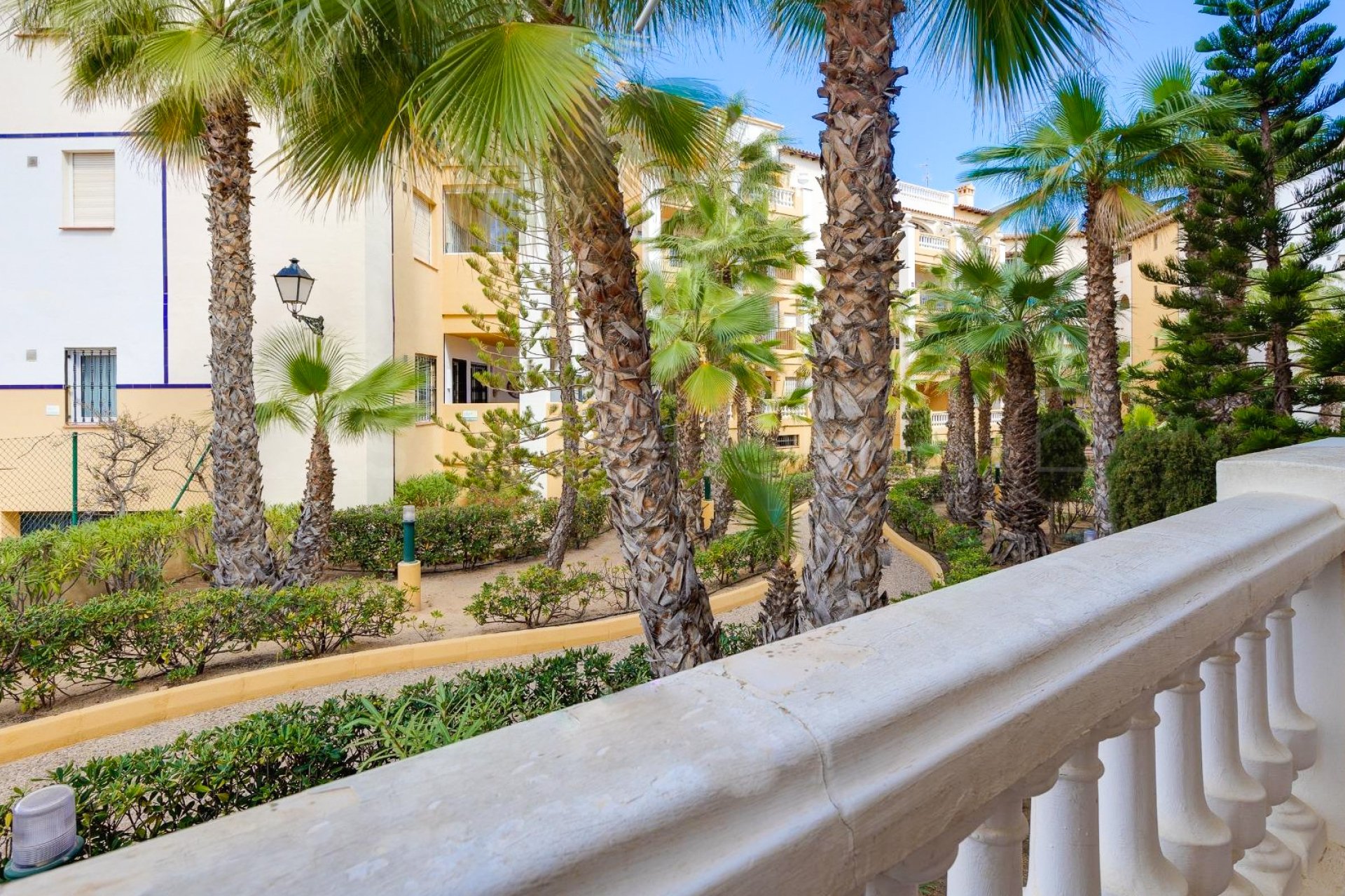 Resale - Apartment / flat - Torrevieja - Playa de los Locos