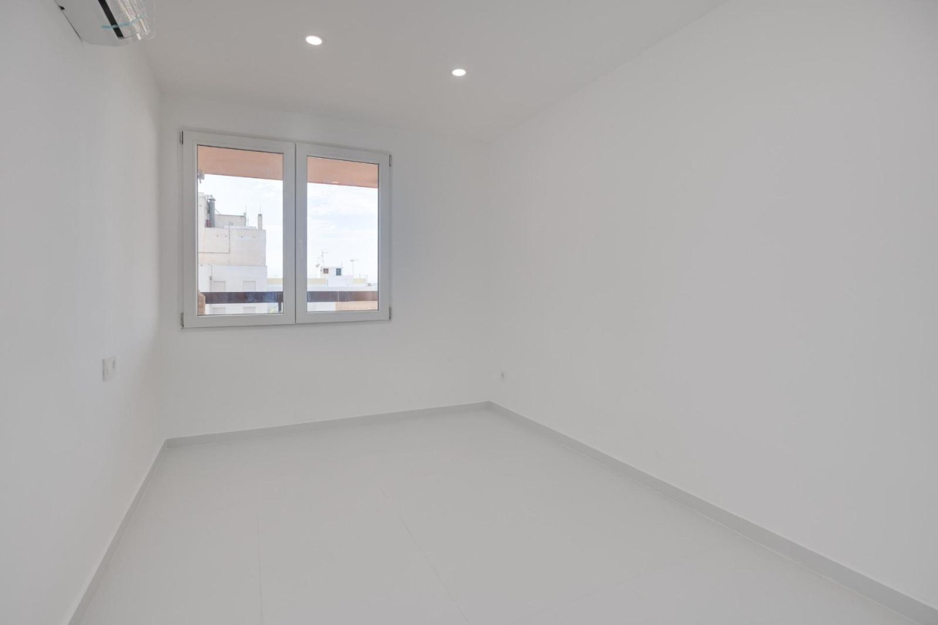 Resale - Apartment / flat - Torrevieja - playa de los naufragos