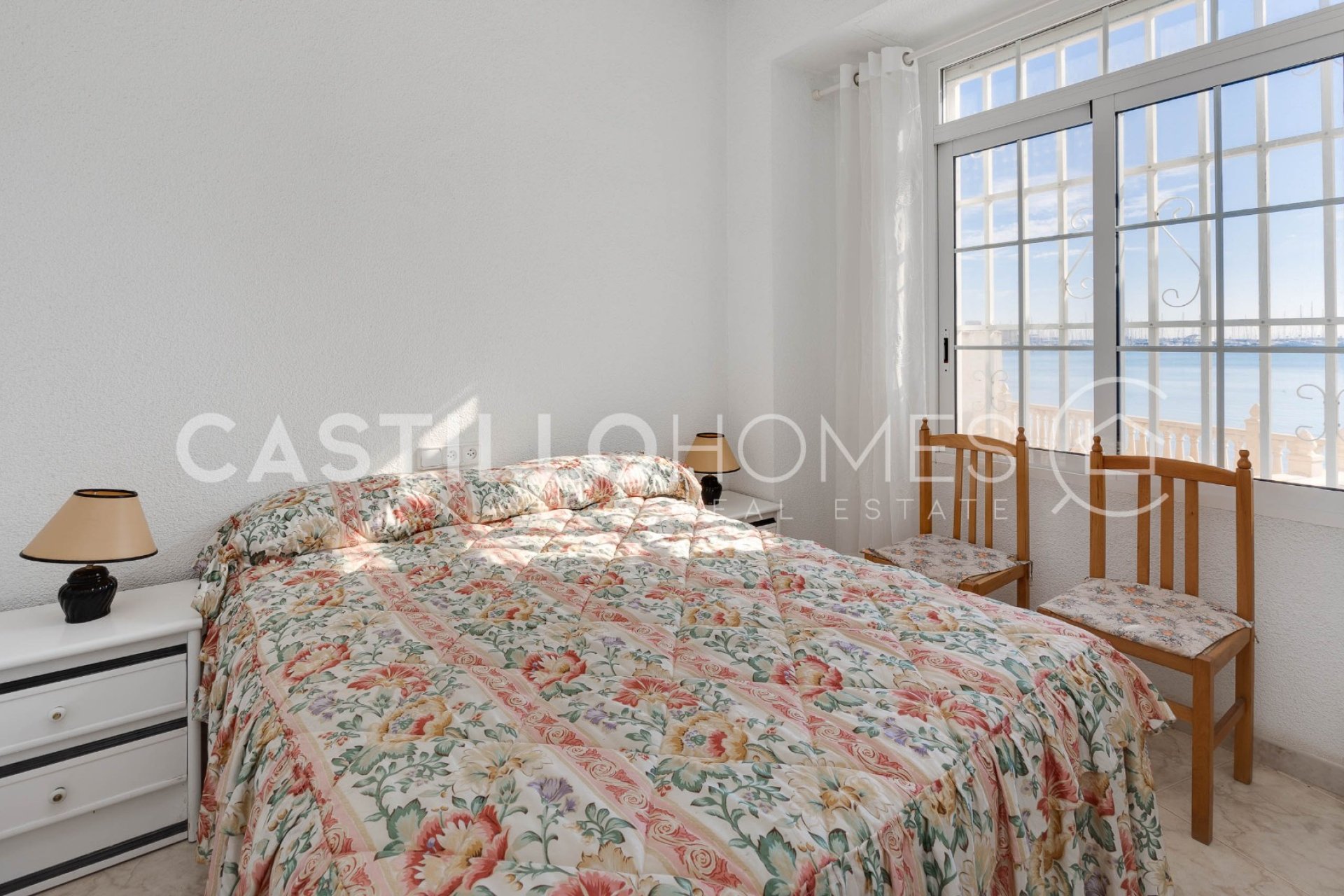 Resale - Apartment / flat - Torrevieja - Playa del Acequión