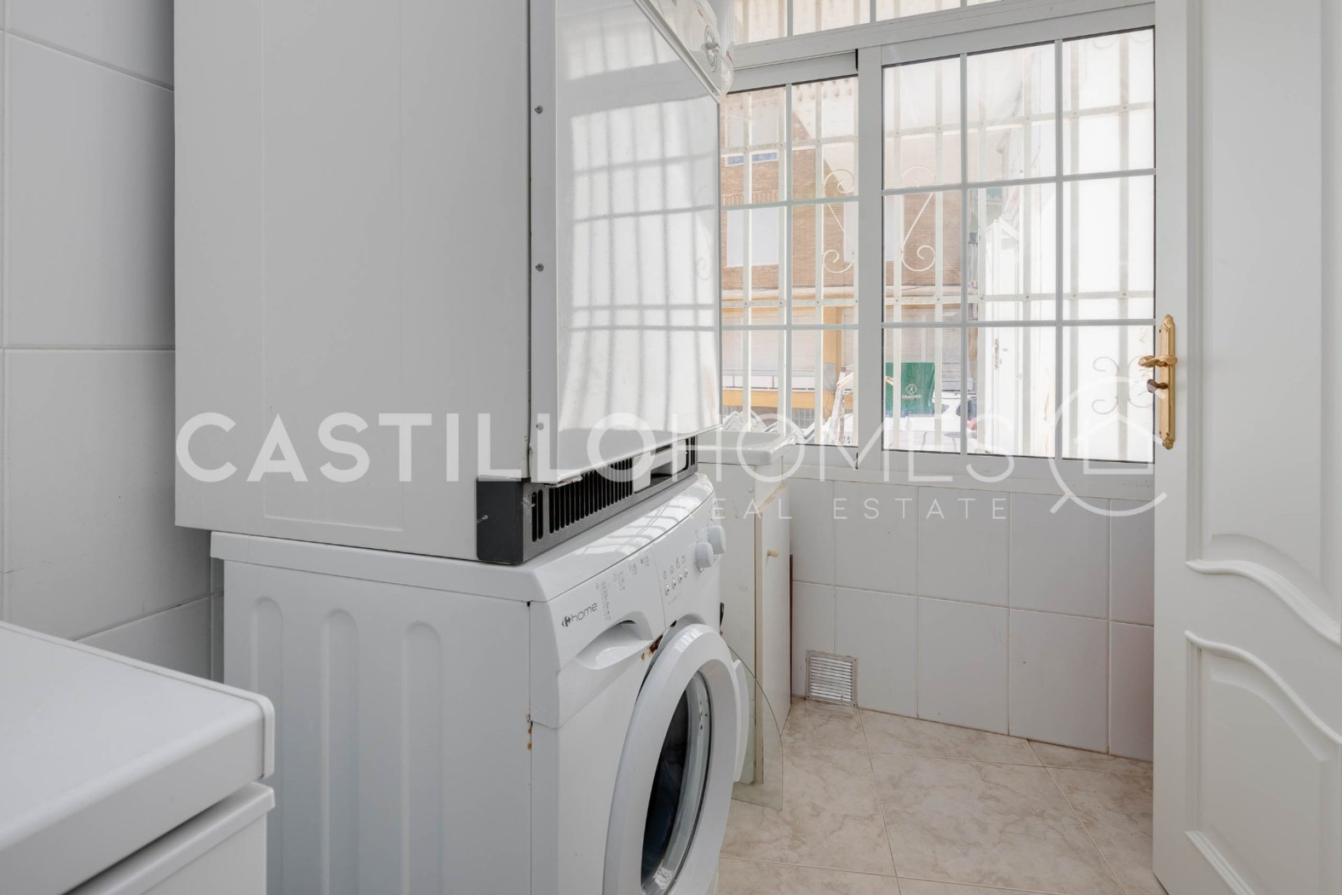 Resale - Apartment / flat - Torrevieja - Playa del Acequión