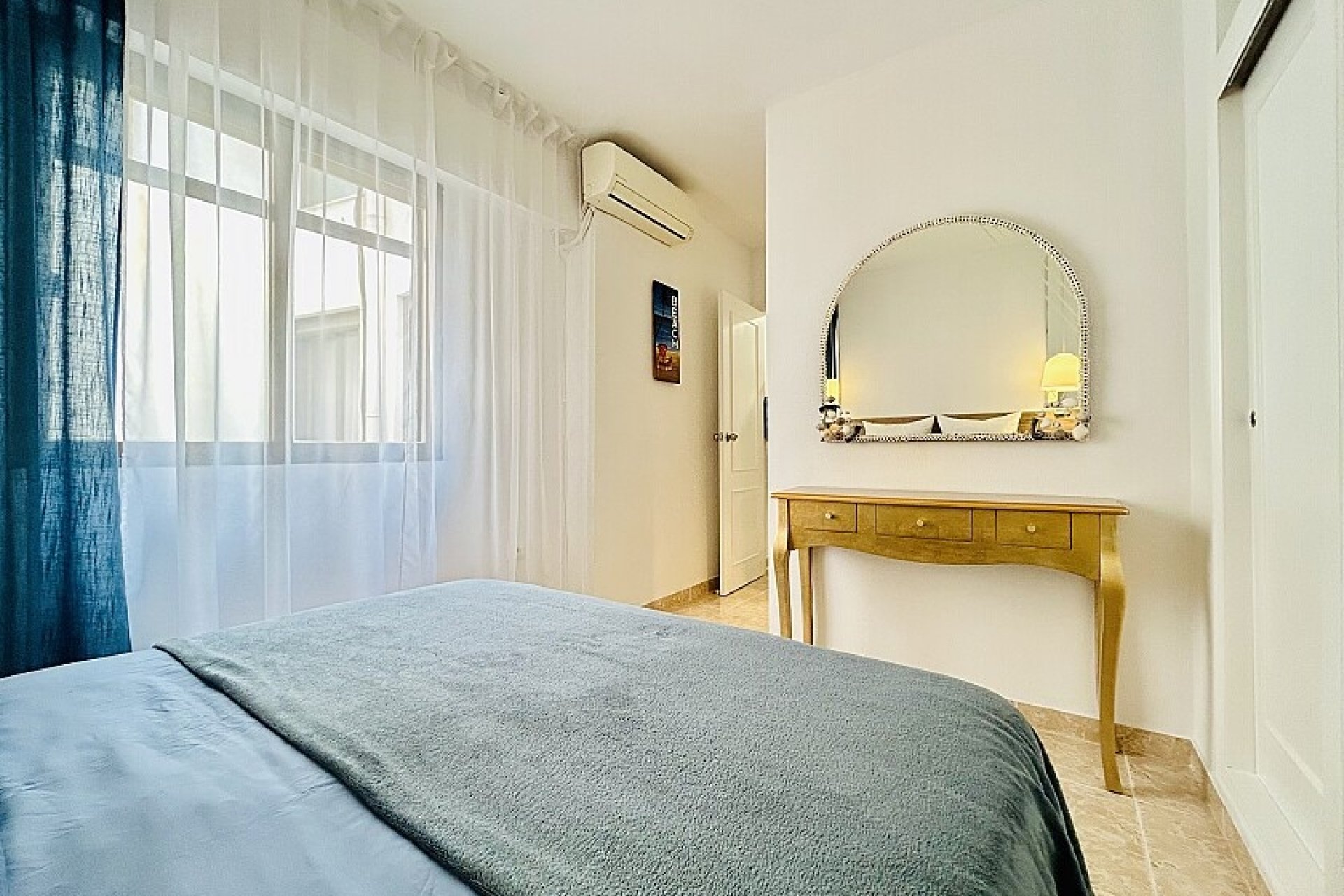 Resale - Apartment / flat - Torrevieja - Playa del Acequión