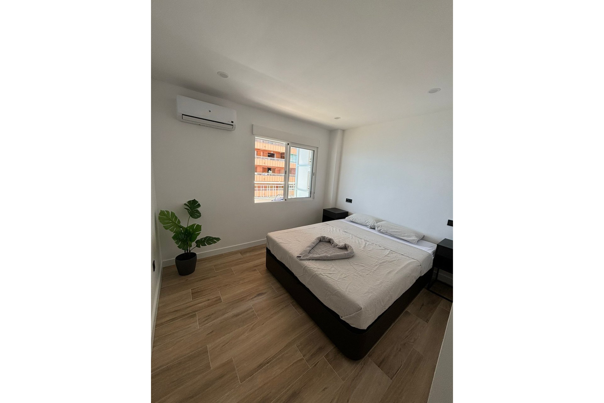 Resale - Apartment / flat - Torrevieja - Playa del Acequión