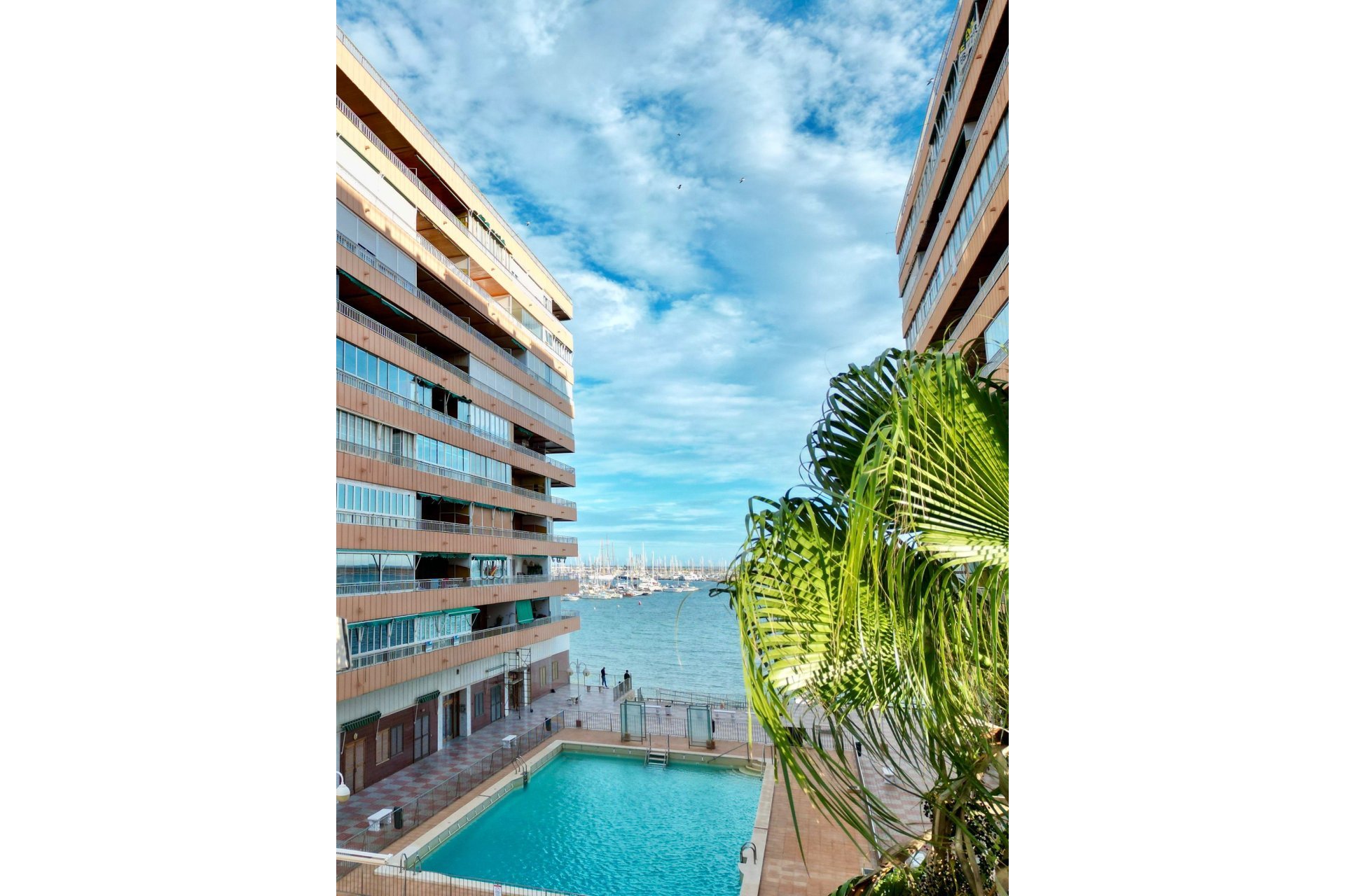 Resale - Apartment / flat - Torrevieja - Playa del Acequión