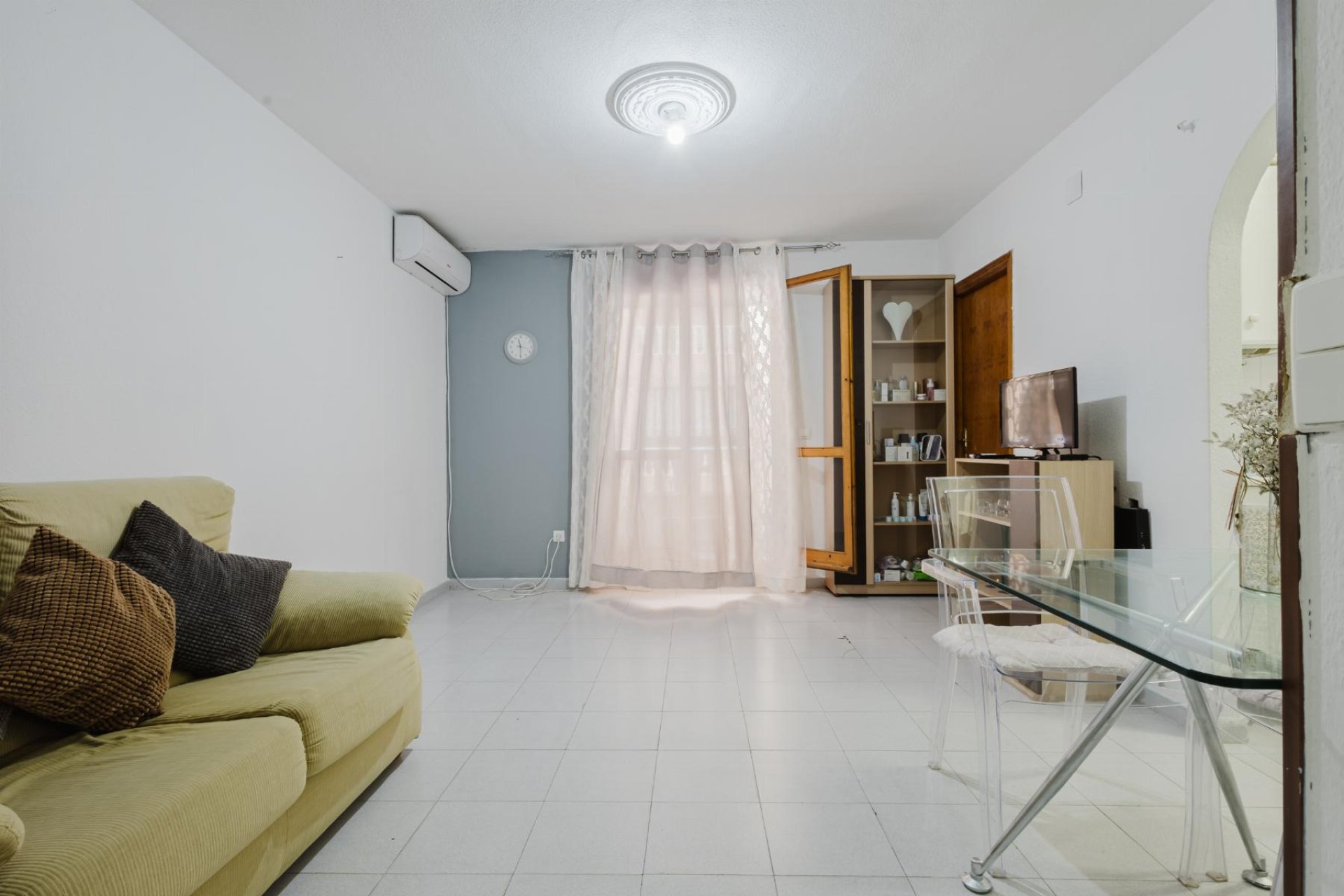 Resale - Apartment / flat - Torrevieja - Playa del Acequión
