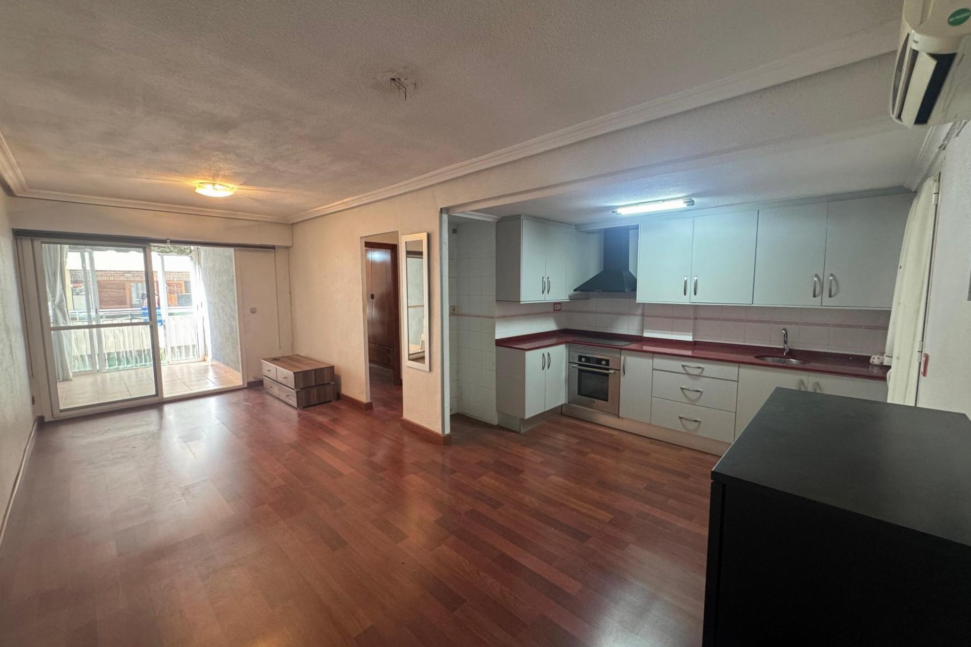 Resale - Apartment / flat - Torrevieja - Playa del Acequión