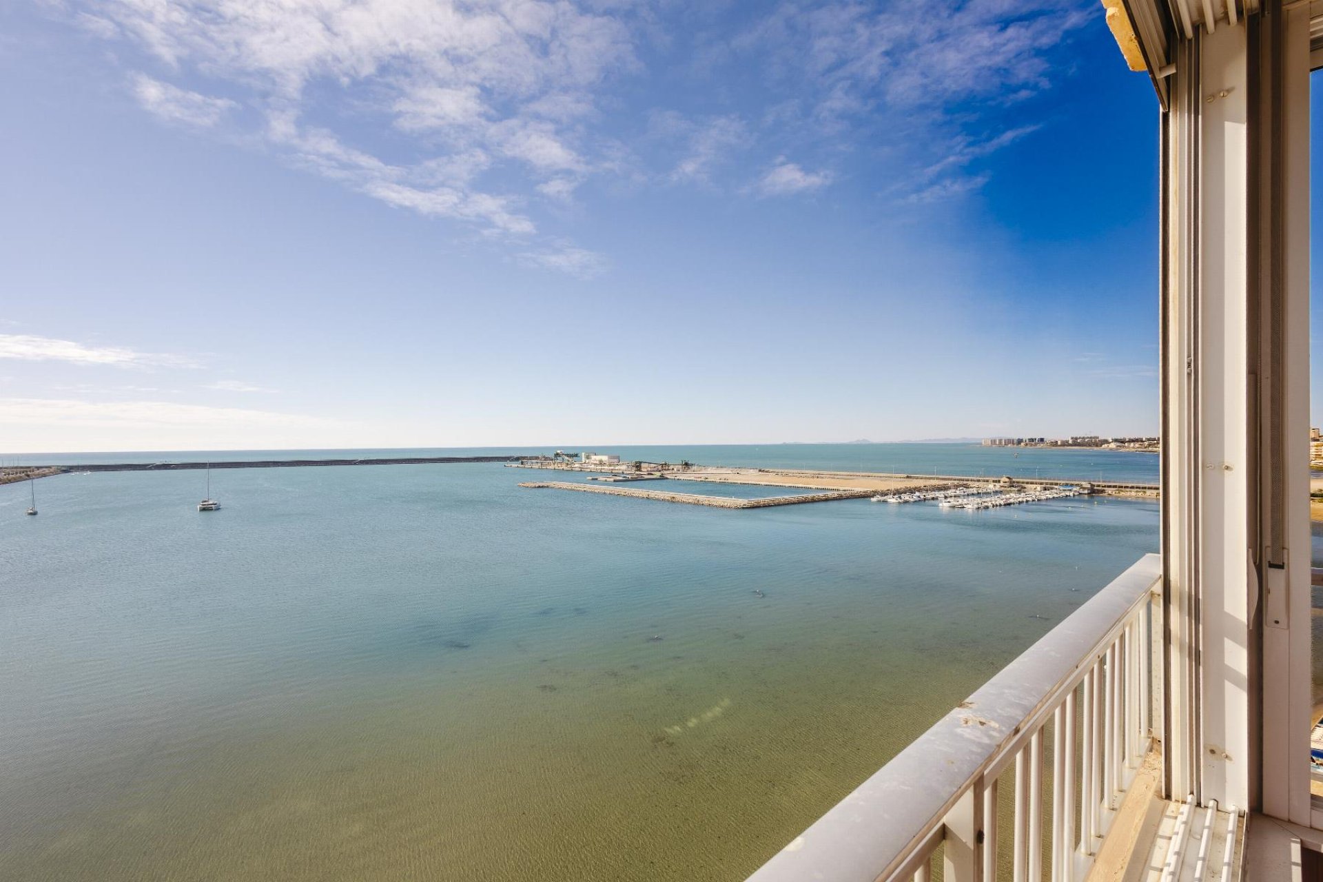 Resale - Apartment / flat - Torrevieja - Playa del Acequión