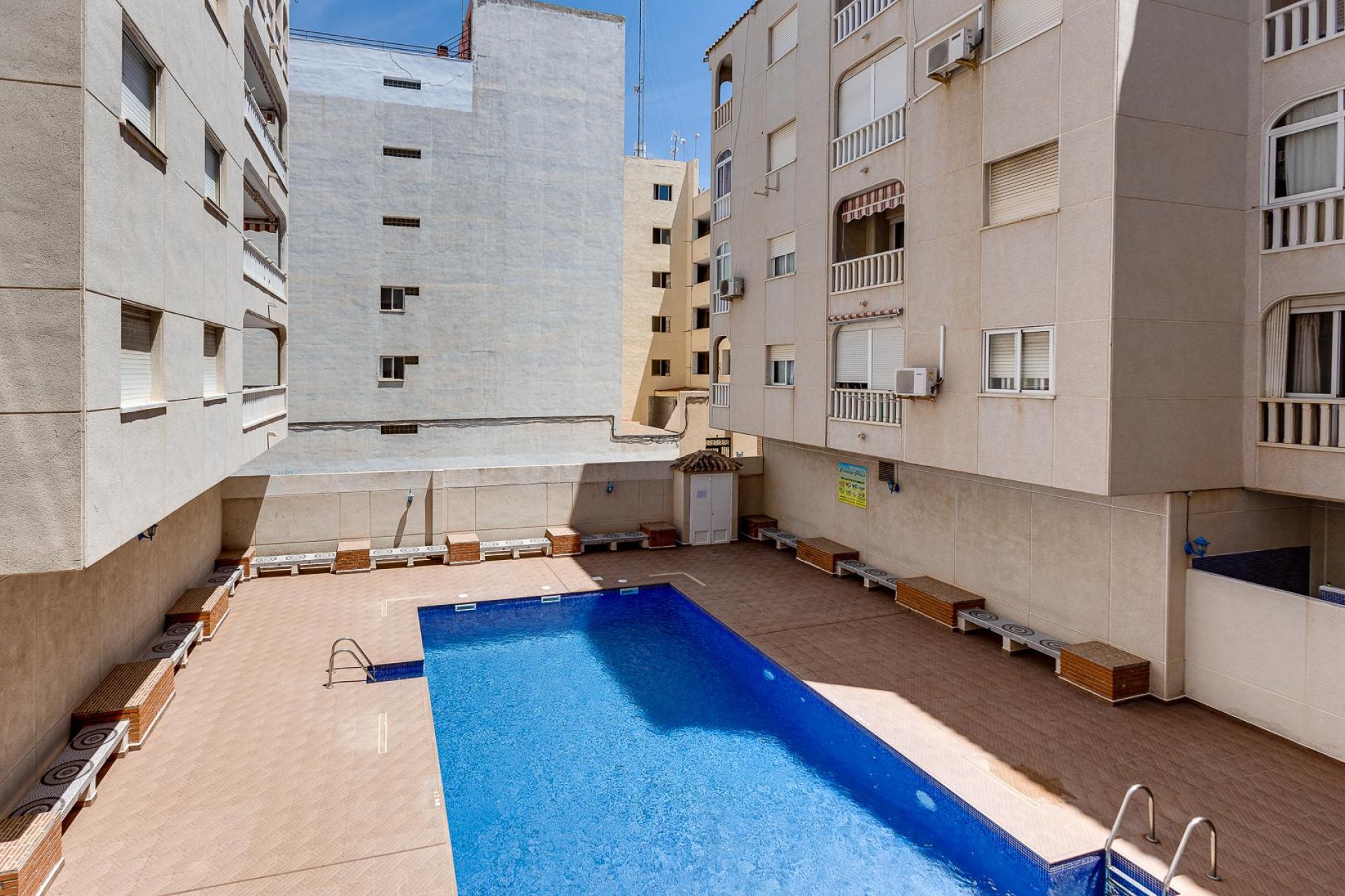 Resale - Apartment / flat - Torrevieja - Playa del Acequión