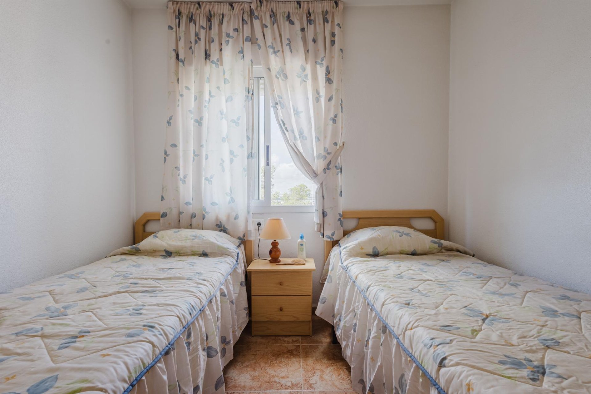 Resale - Apartment / flat - Torrevieja - Playa del Acequión