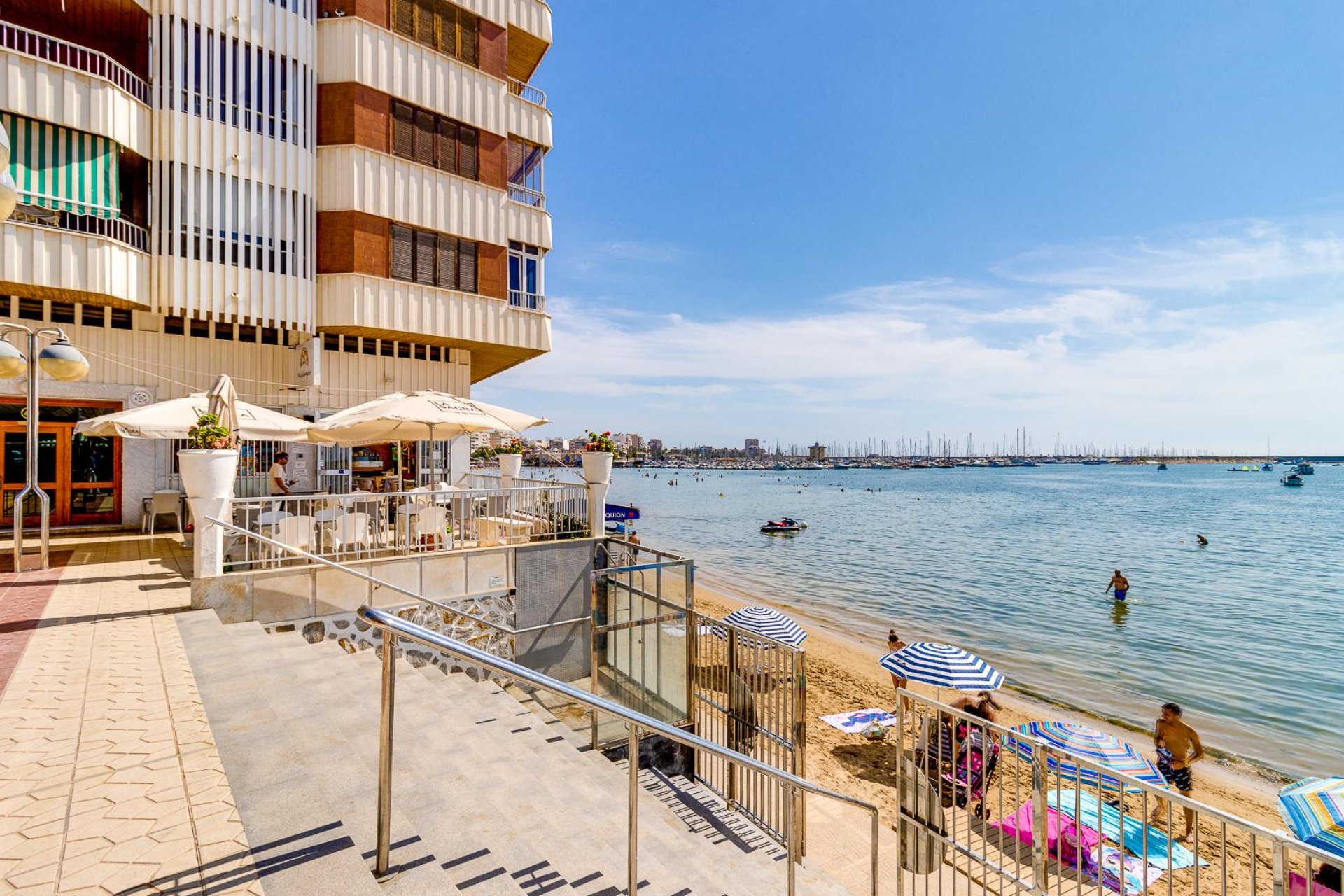 Resale - Apartment / flat - Torrevieja - Playa del Acequión