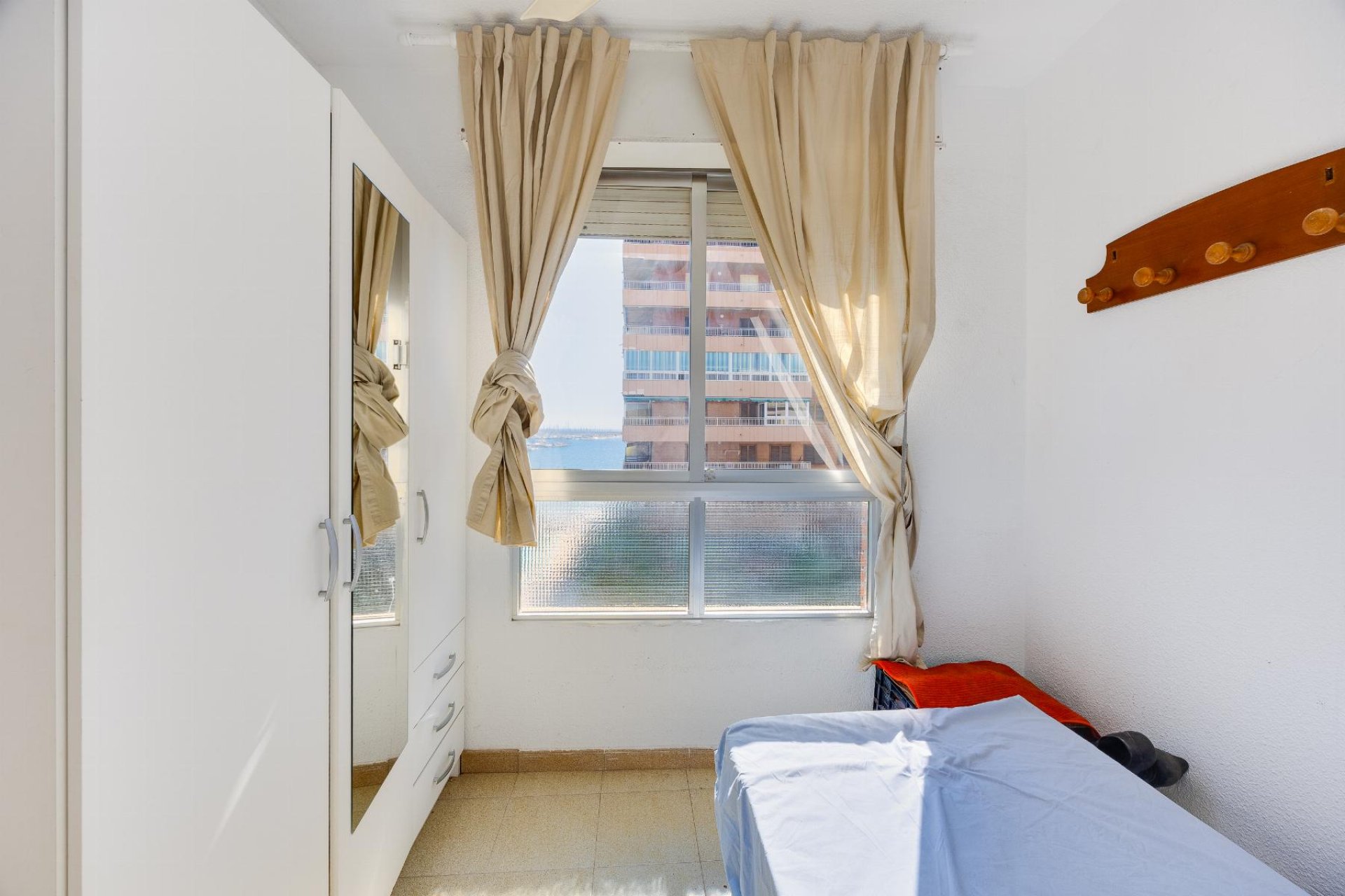 Resale - Apartment / flat - Torrevieja - Playa del Acequión
