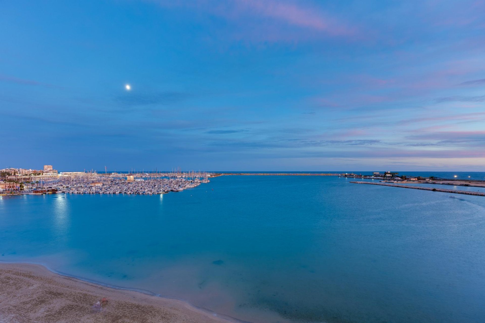 Resale - Apartment / flat - Torrevieja - Playa del Acequión