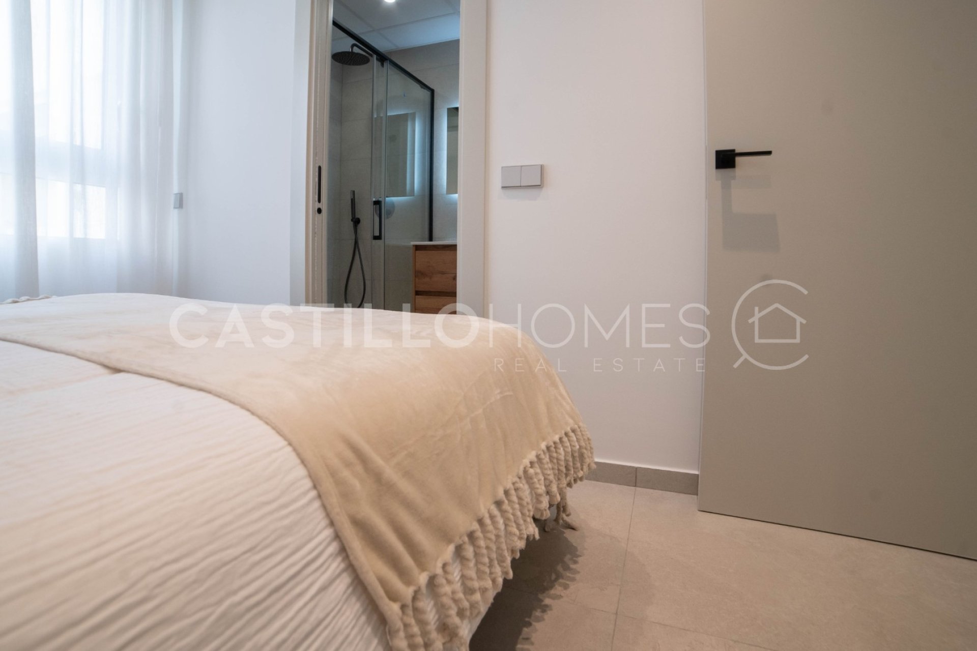 Resale - Apartment / flat - Torrevieja - Playa del Acequión