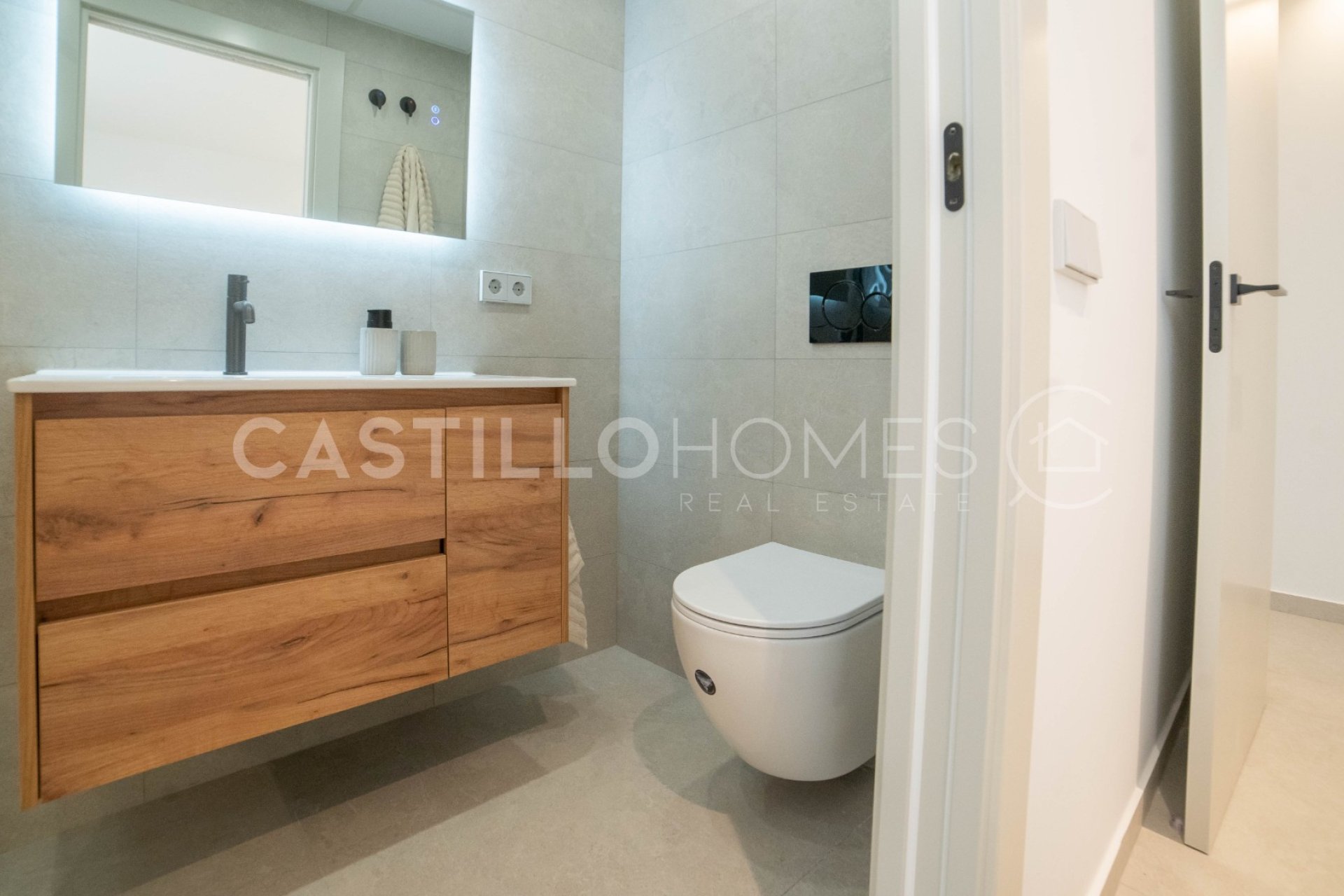 Resale - Apartment / flat - Torrevieja - Playa del Acequión