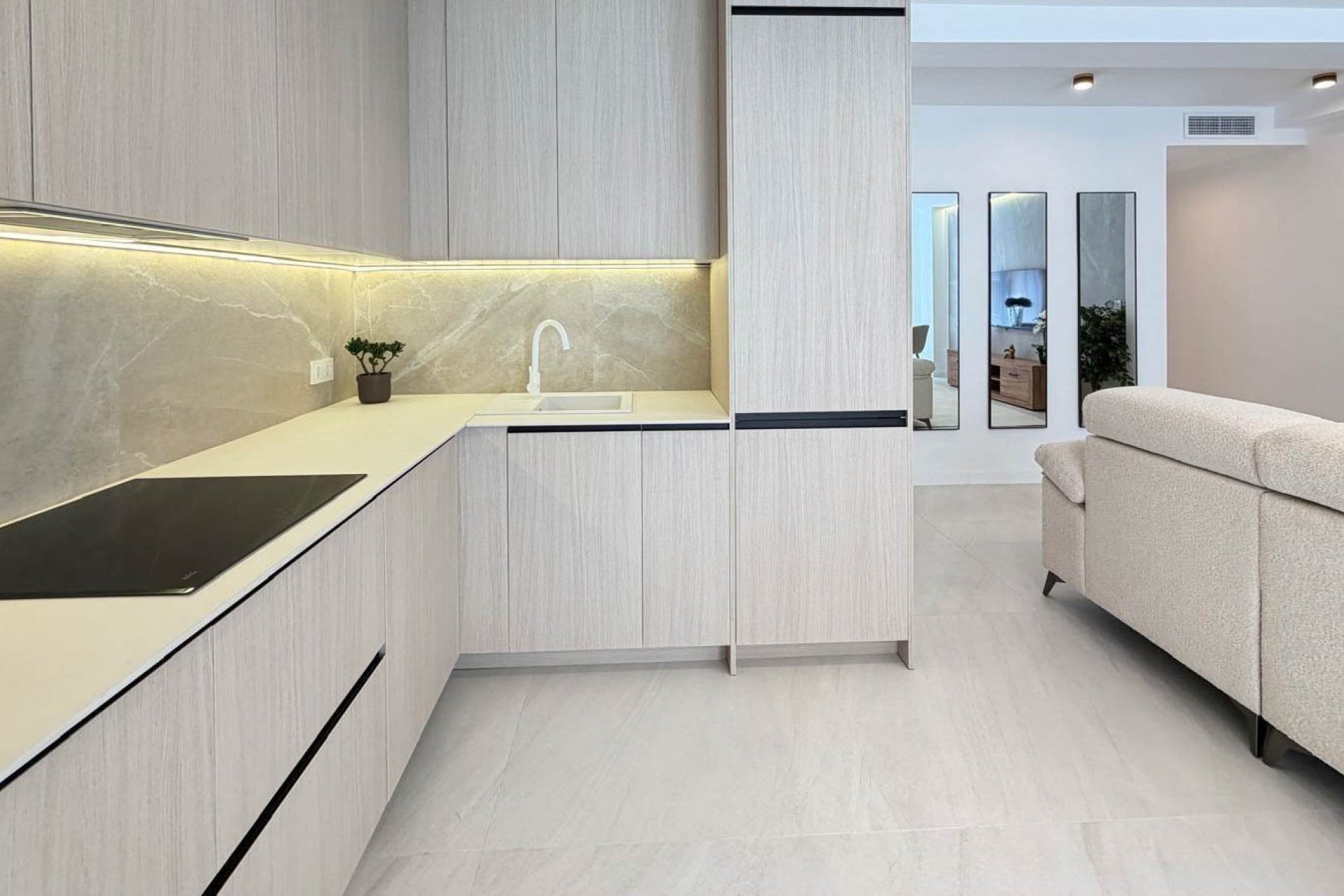 Resale - Apartment / flat - Torrevieja - Playa del Cura