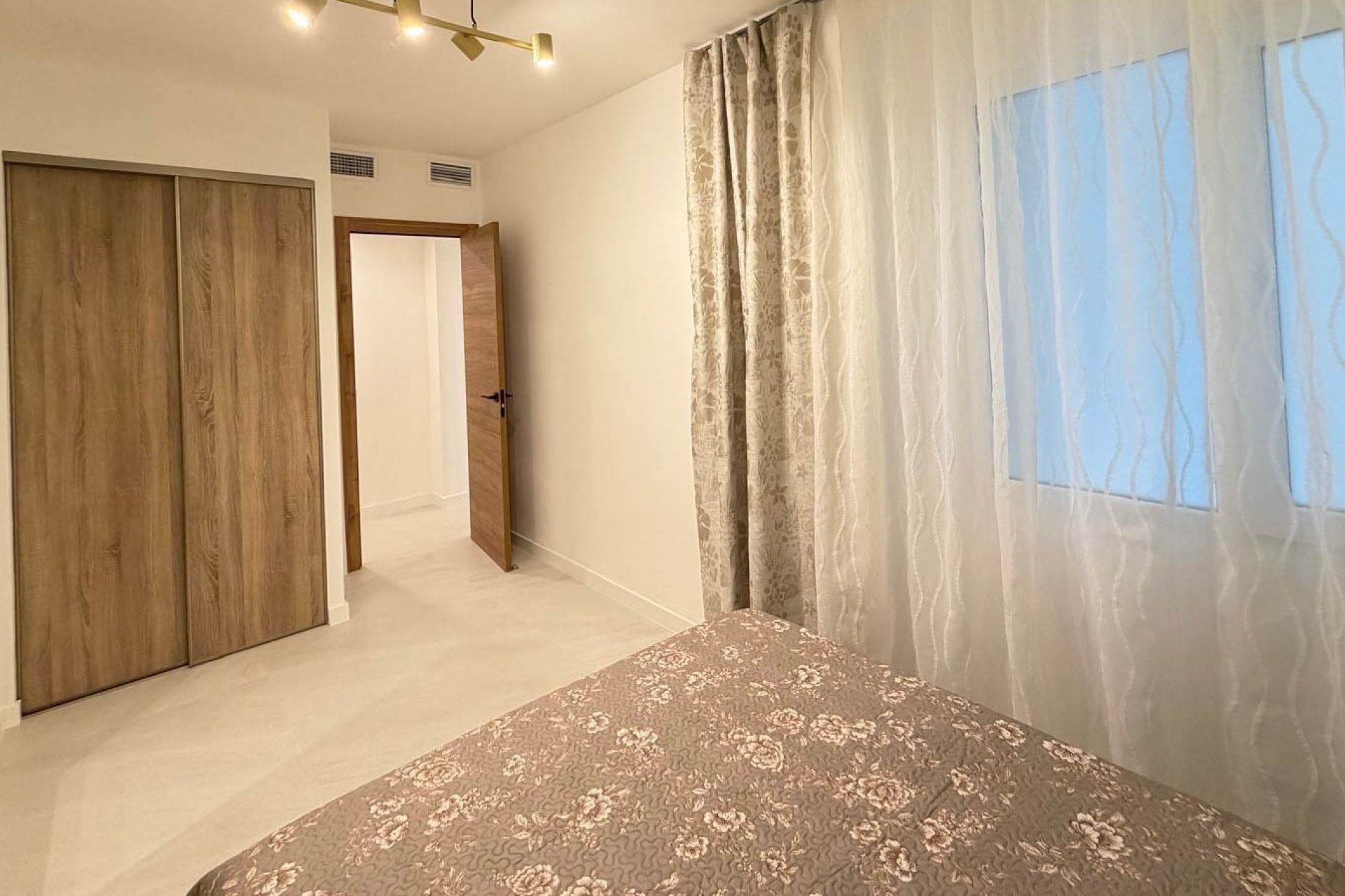 Resale - Apartment / flat - Torrevieja - Playa del Cura