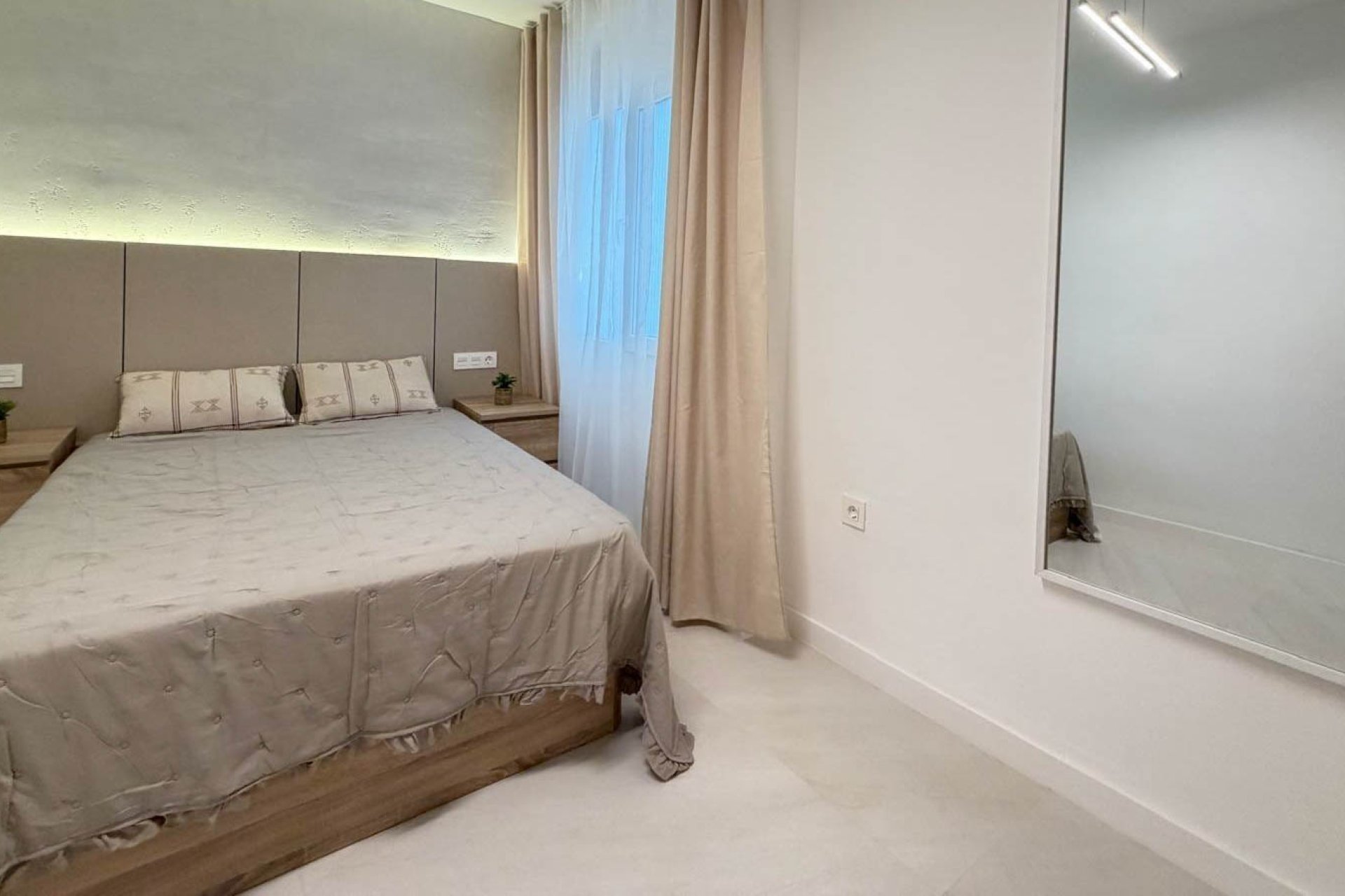Resale - Apartment / flat - Torrevieja - Playa del Cura
