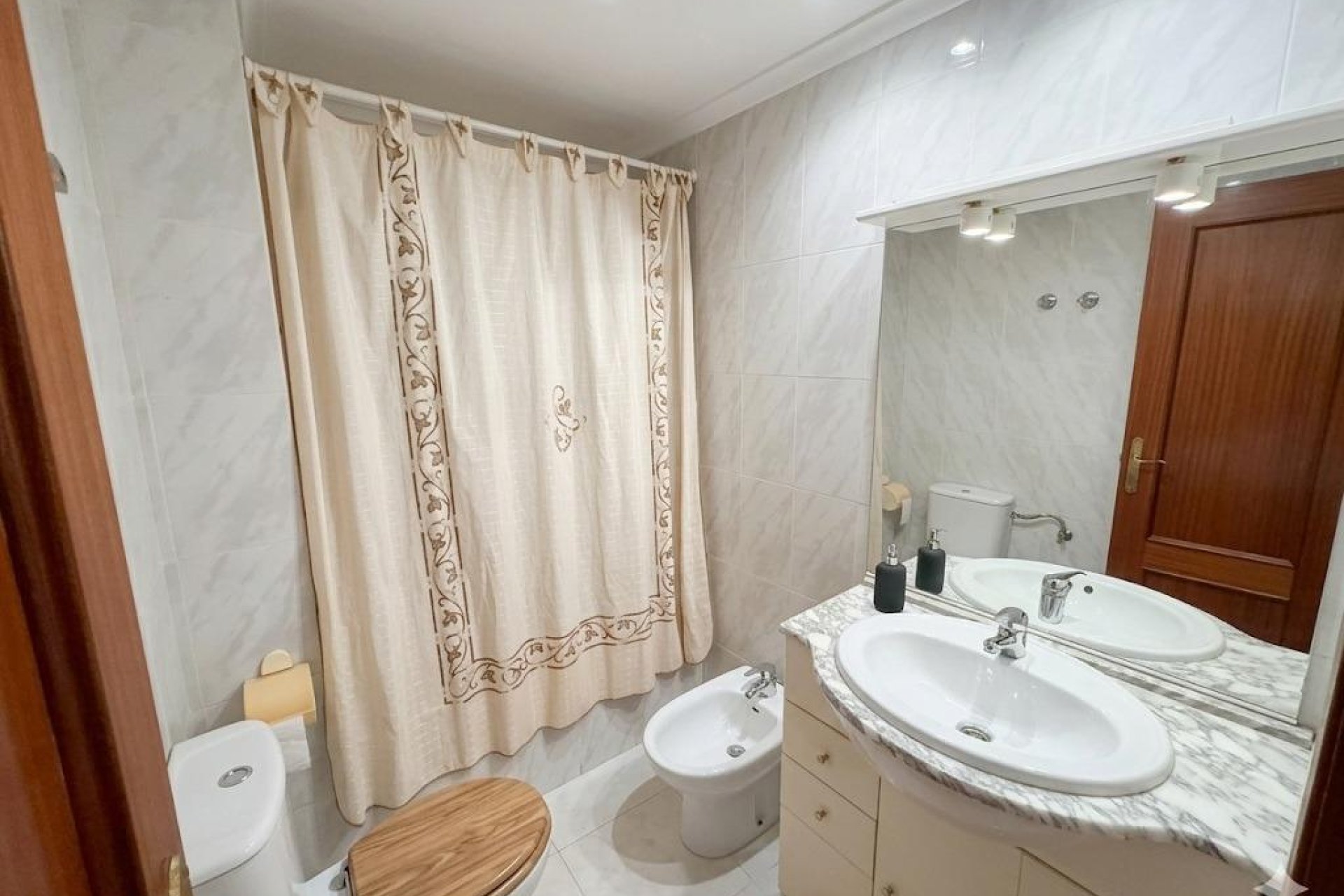 Resale - Apartment / flat - Torrevieja - Playa del Cura