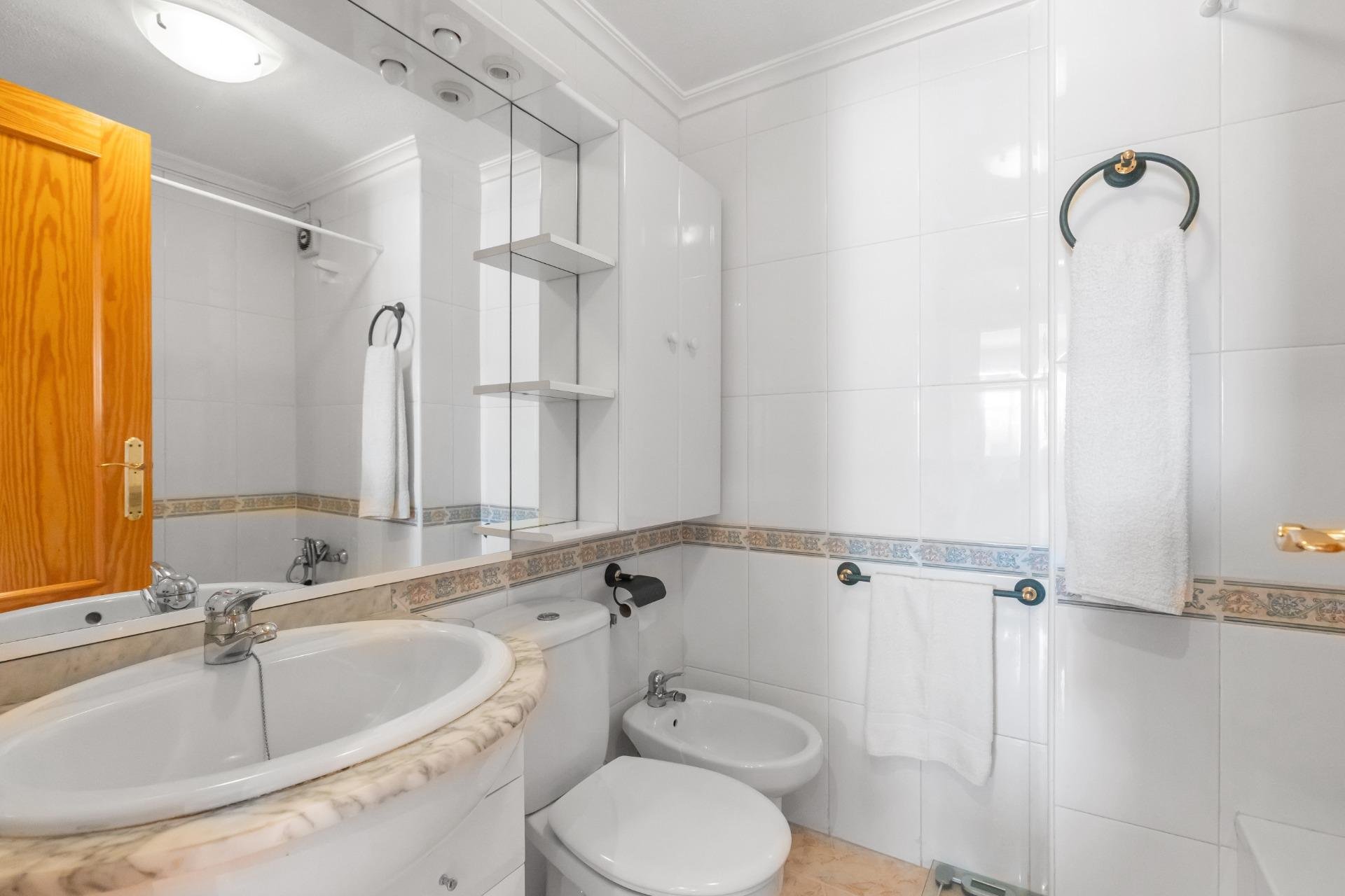 Resale - Apartment / flat - Torrevieja - Playa del Cura