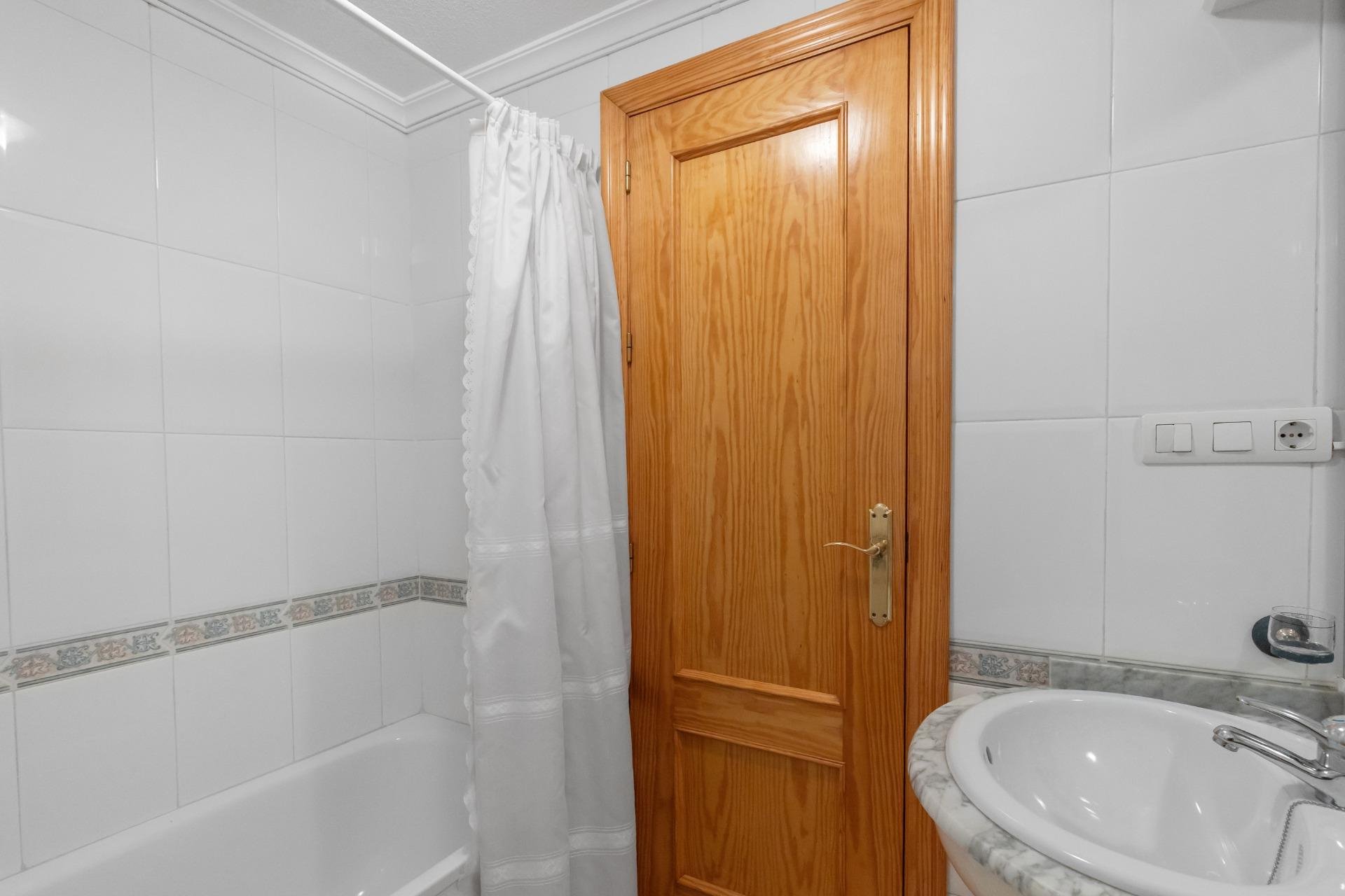 Resale - Apartment / flat - Torrevieja - Playa del Cura