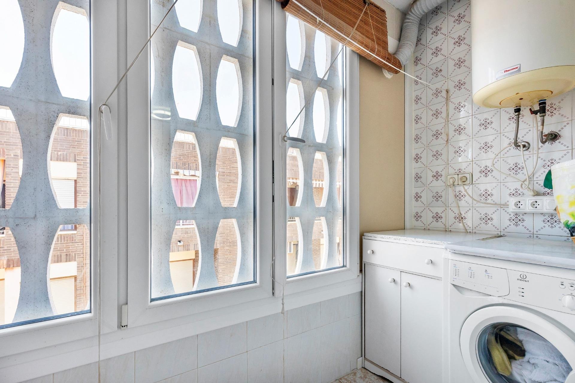 Resale - Apartment / flat - Torrevieja - Playa del cura