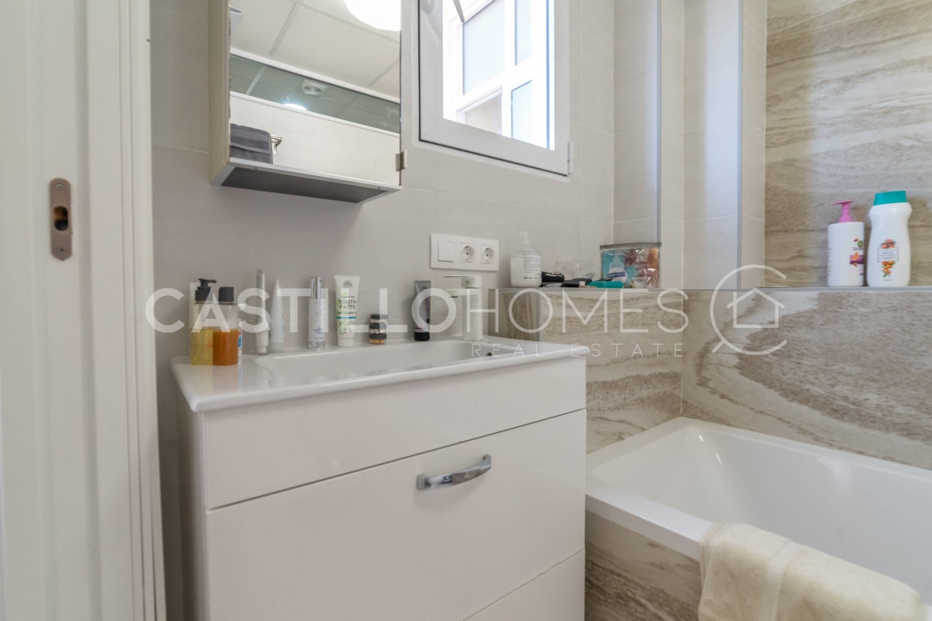 Resale - Apartment / flat - Torrevieja - Playa del Cura