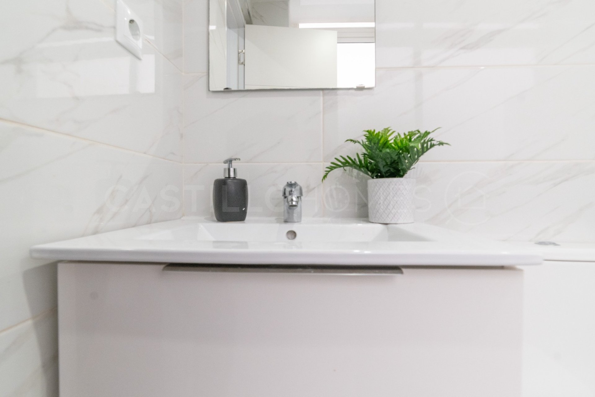 Resale - Apartment / flat - Torrevieja - Playa del Cura