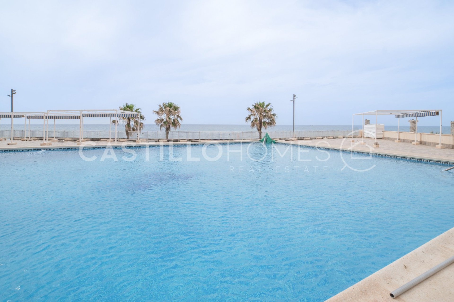 Resale - Apartment / flat - Torrevieja - Playa del Cura