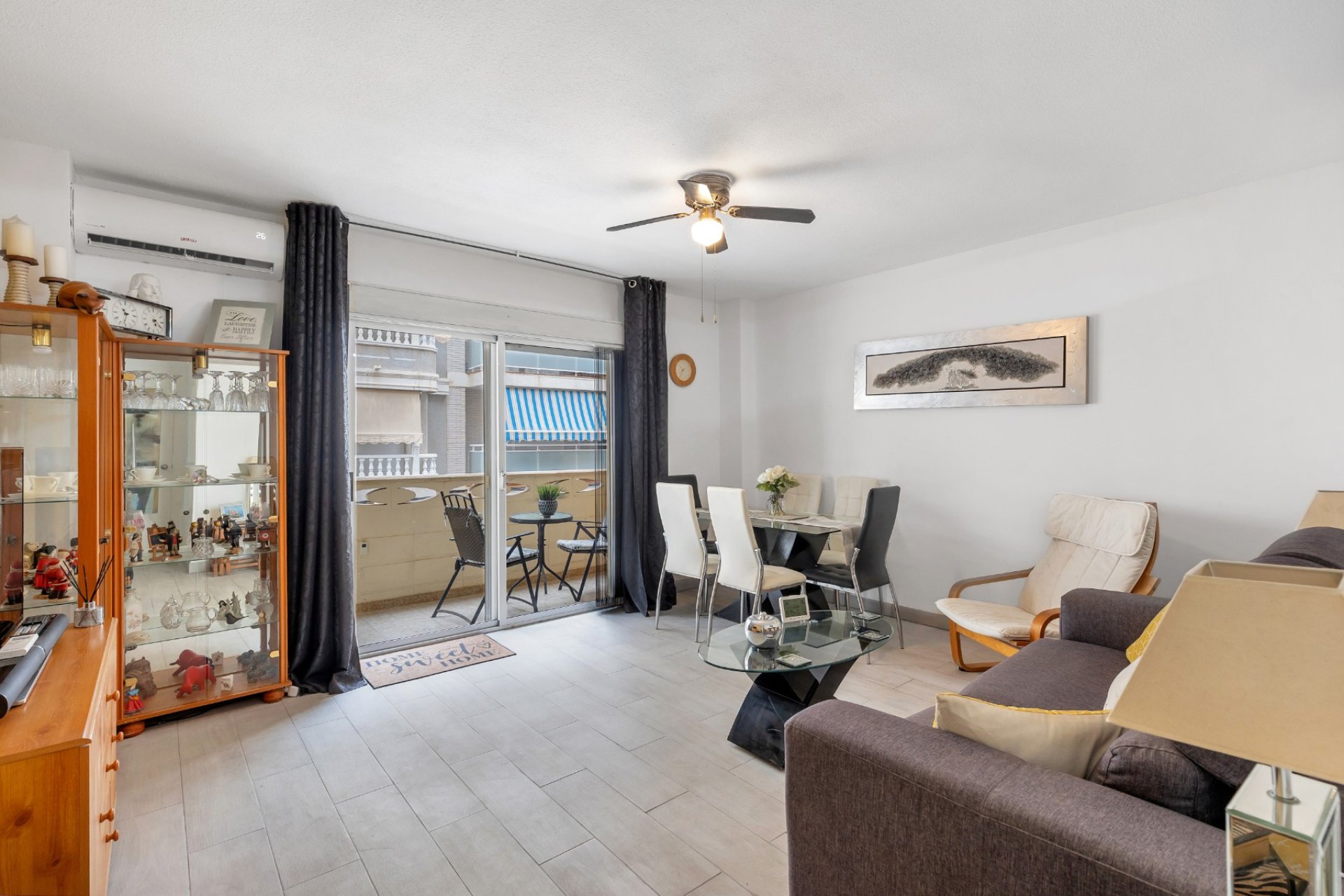 Resale - Apartment / flat - Torrevieja - Playa del cura