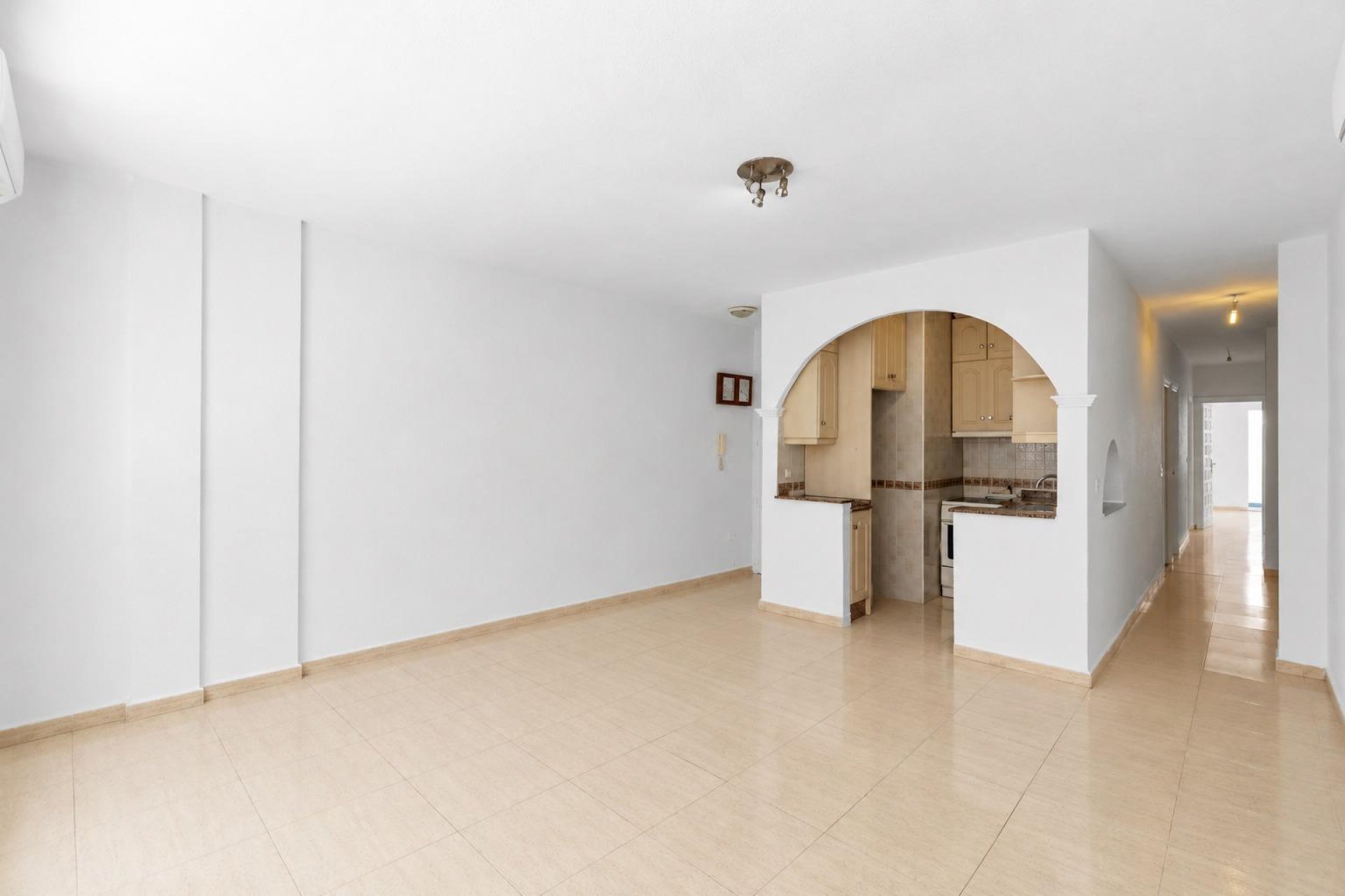 Resale - Apartment / flat - Torrevieja - Puerto Deportivo