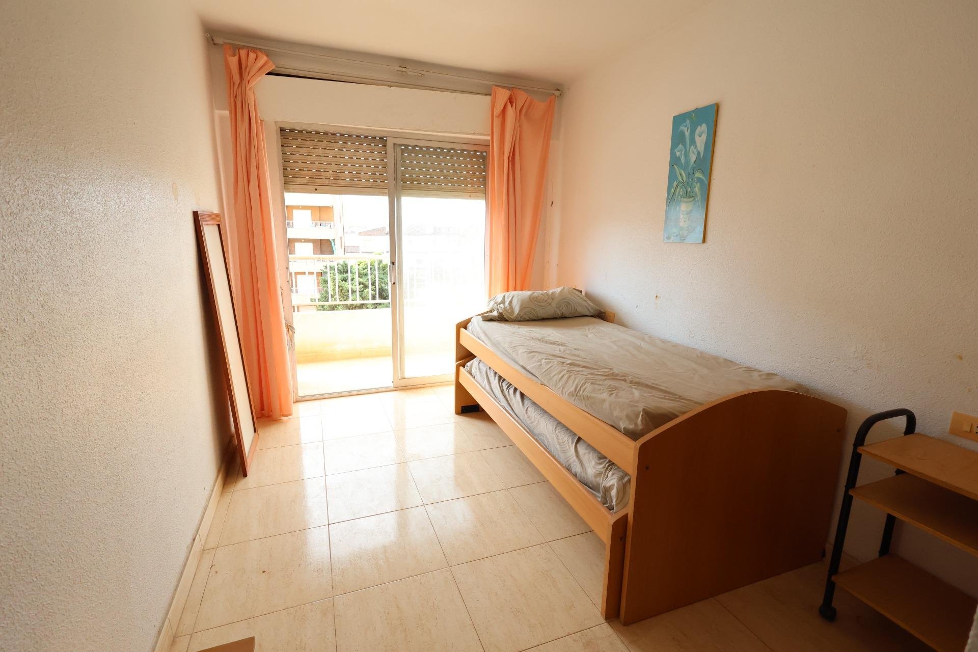 Resale - Apartment / flat - Torrevieja - Punta prima