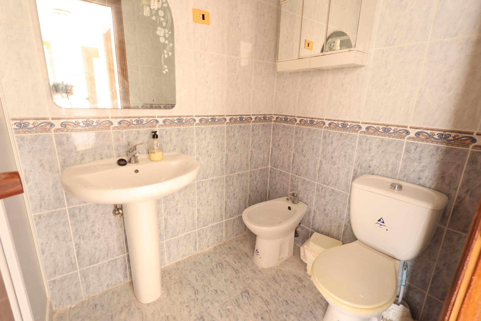 Resale - Apartment / flat - Torrevieja - Punta prima