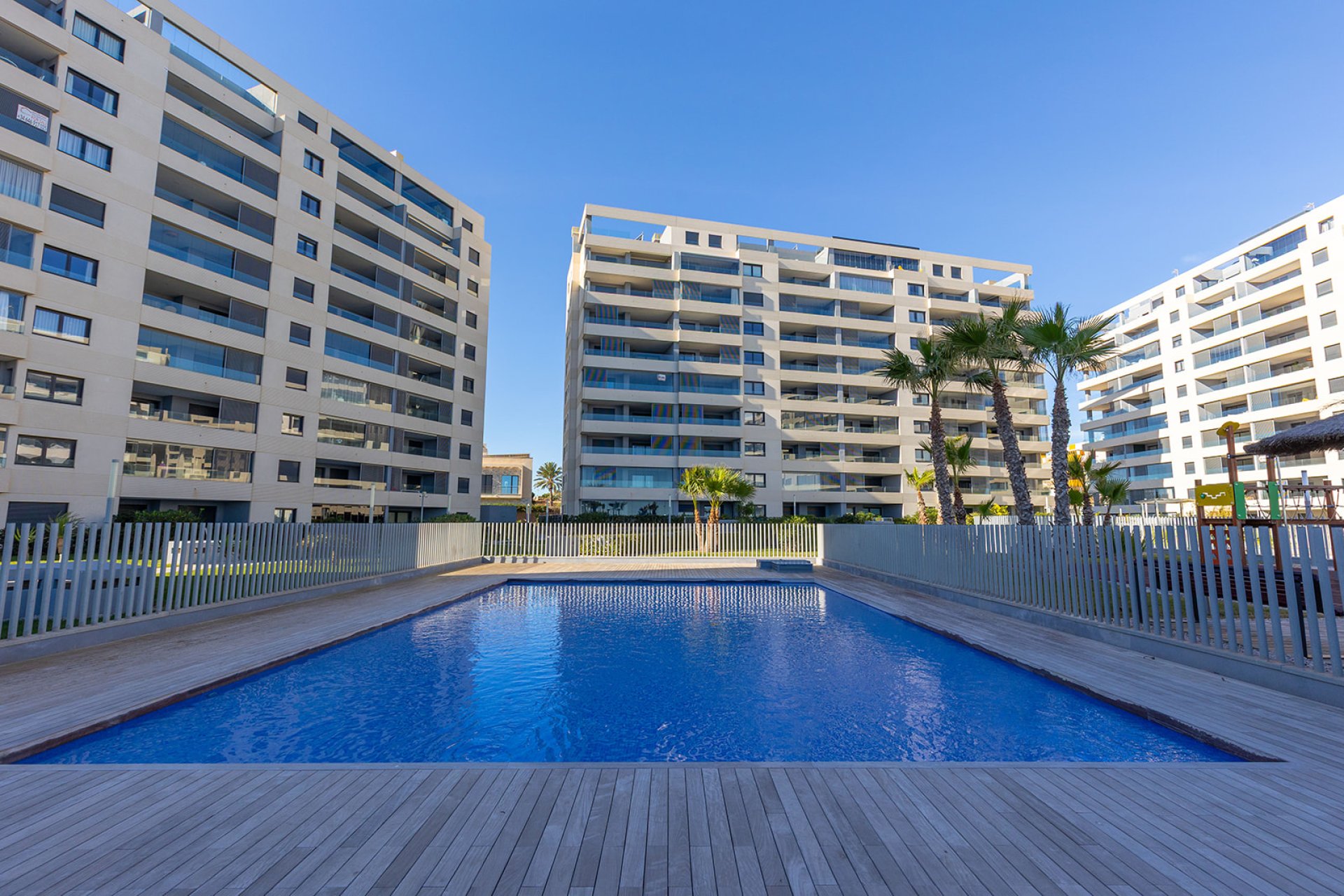 Resale - Apartment / flat - Torrevieja - Punta Prima