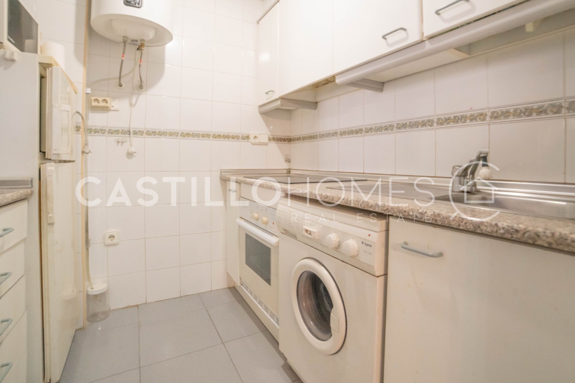 Resale - Apartment / flat - Torrevieja - Punta Prima