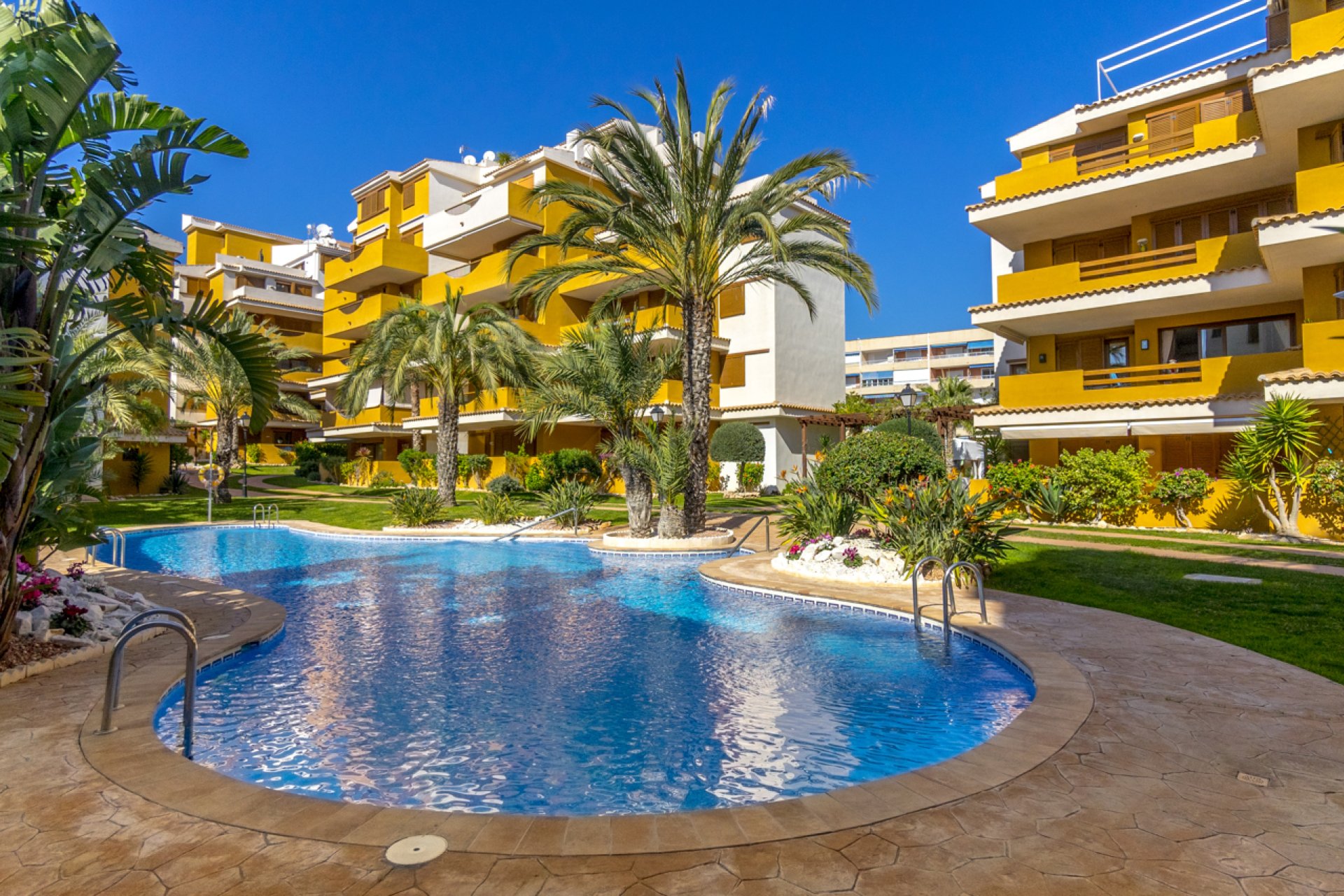 Resale - Apartment / flat - Torrevieja - Punta Prima
