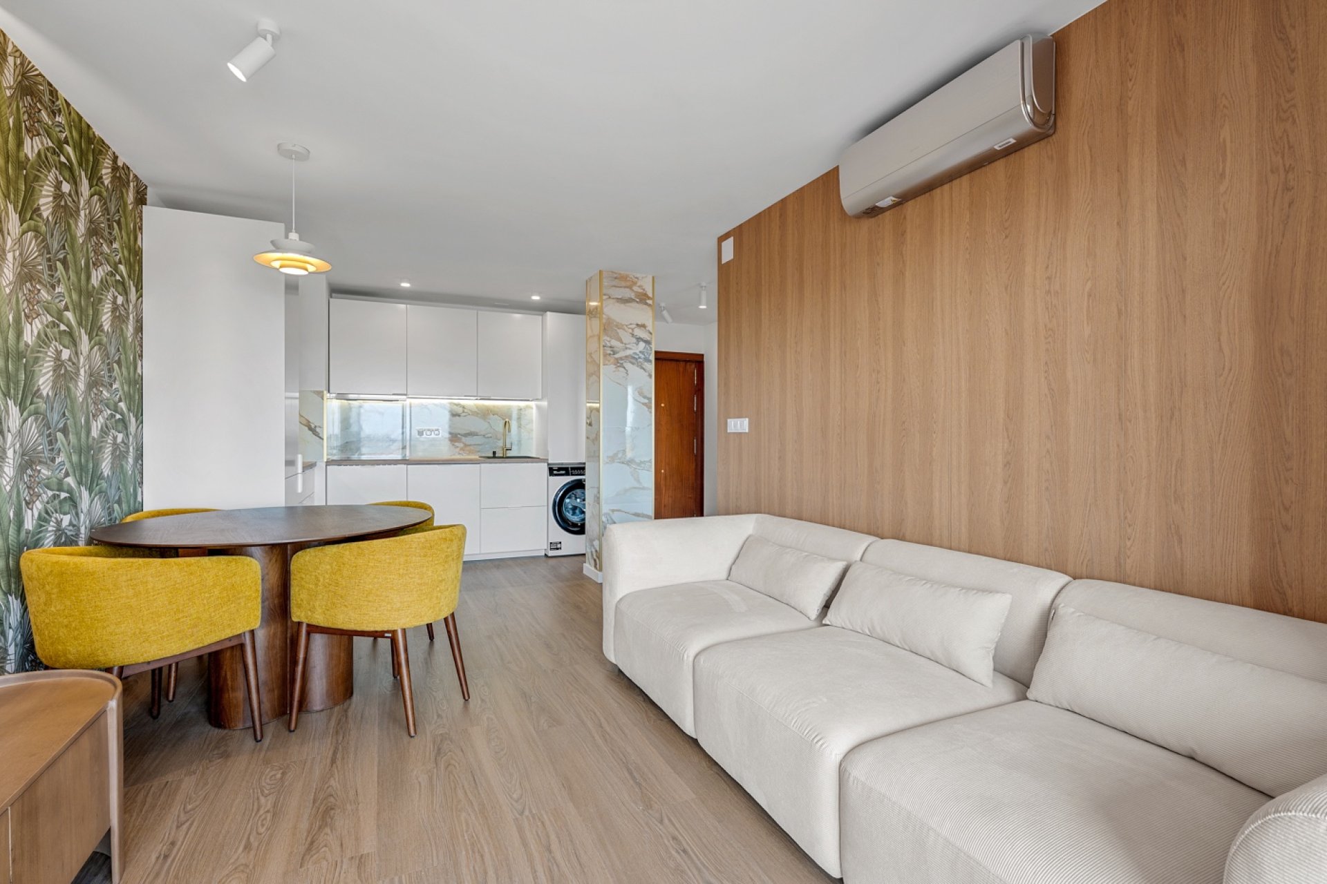 Resale - Apartment / flat - Torrevieja - Punta Prima