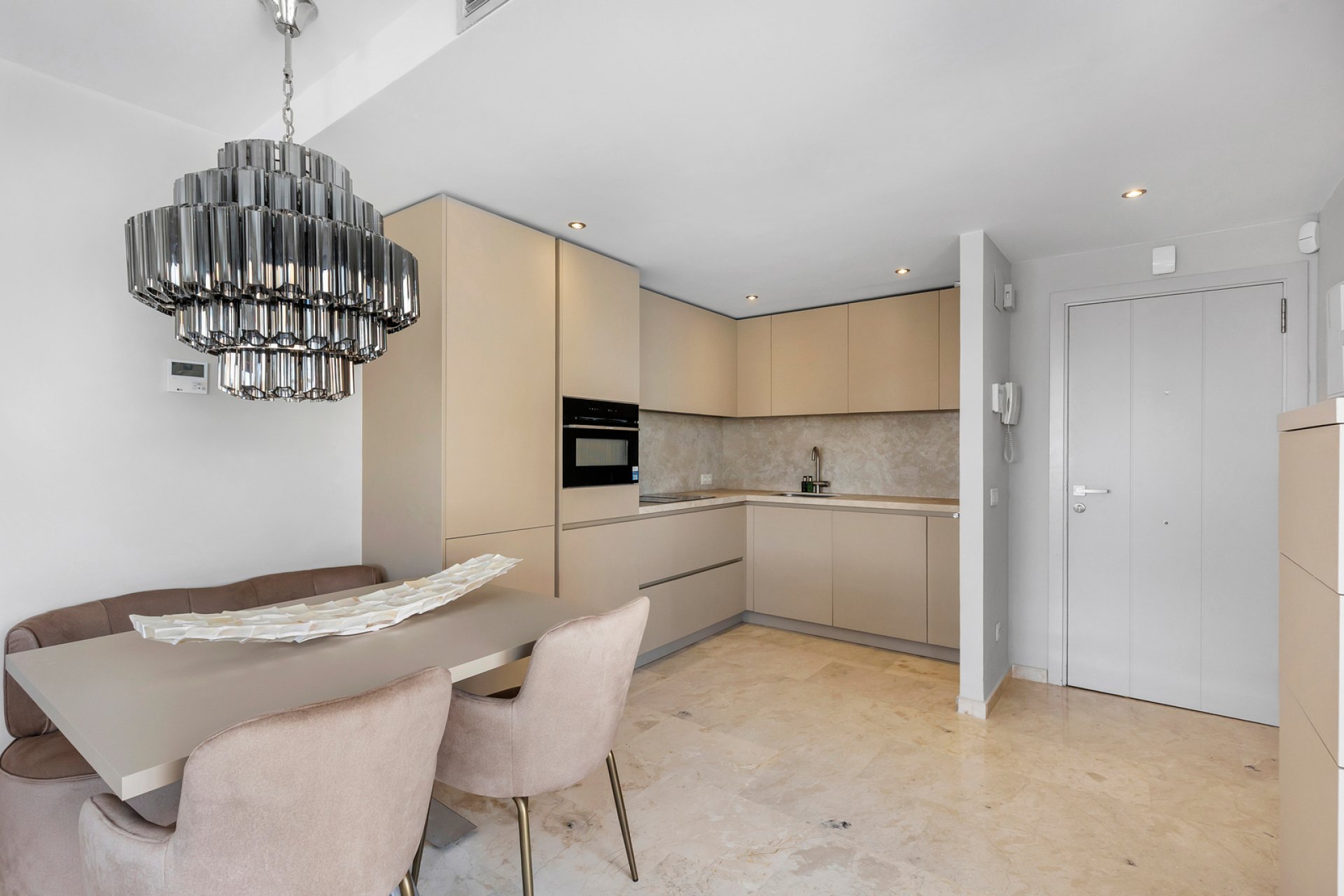 Resale - Apartment / flat - Torrevieja - Punta Prima